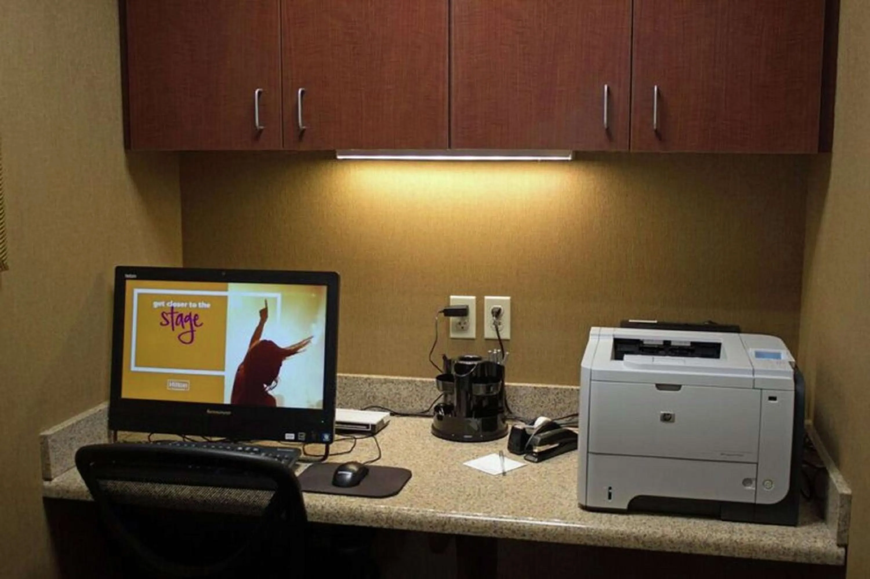 Business facilities in Hampton Inn Gallipolis