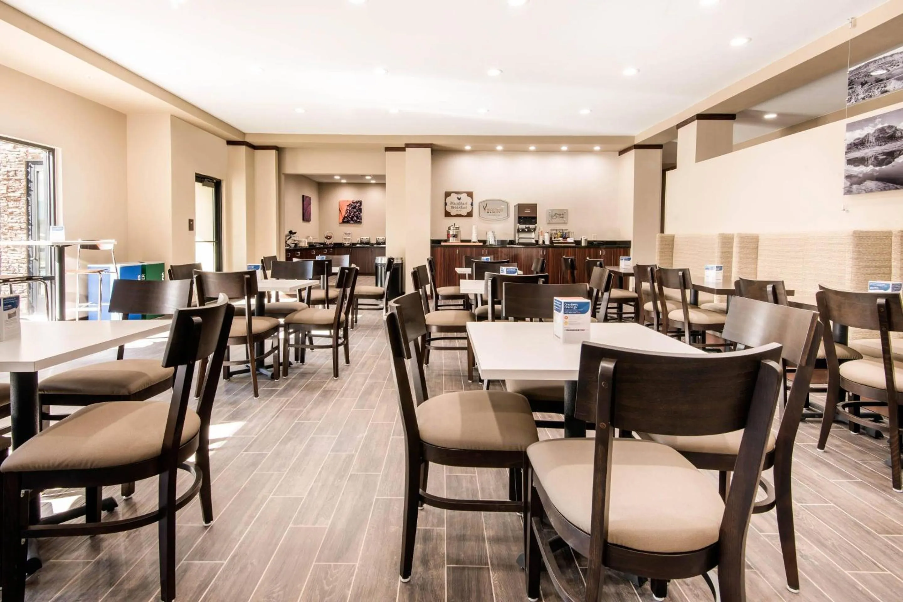 Breakfast in MainStay Suites Moab near Arches National Park