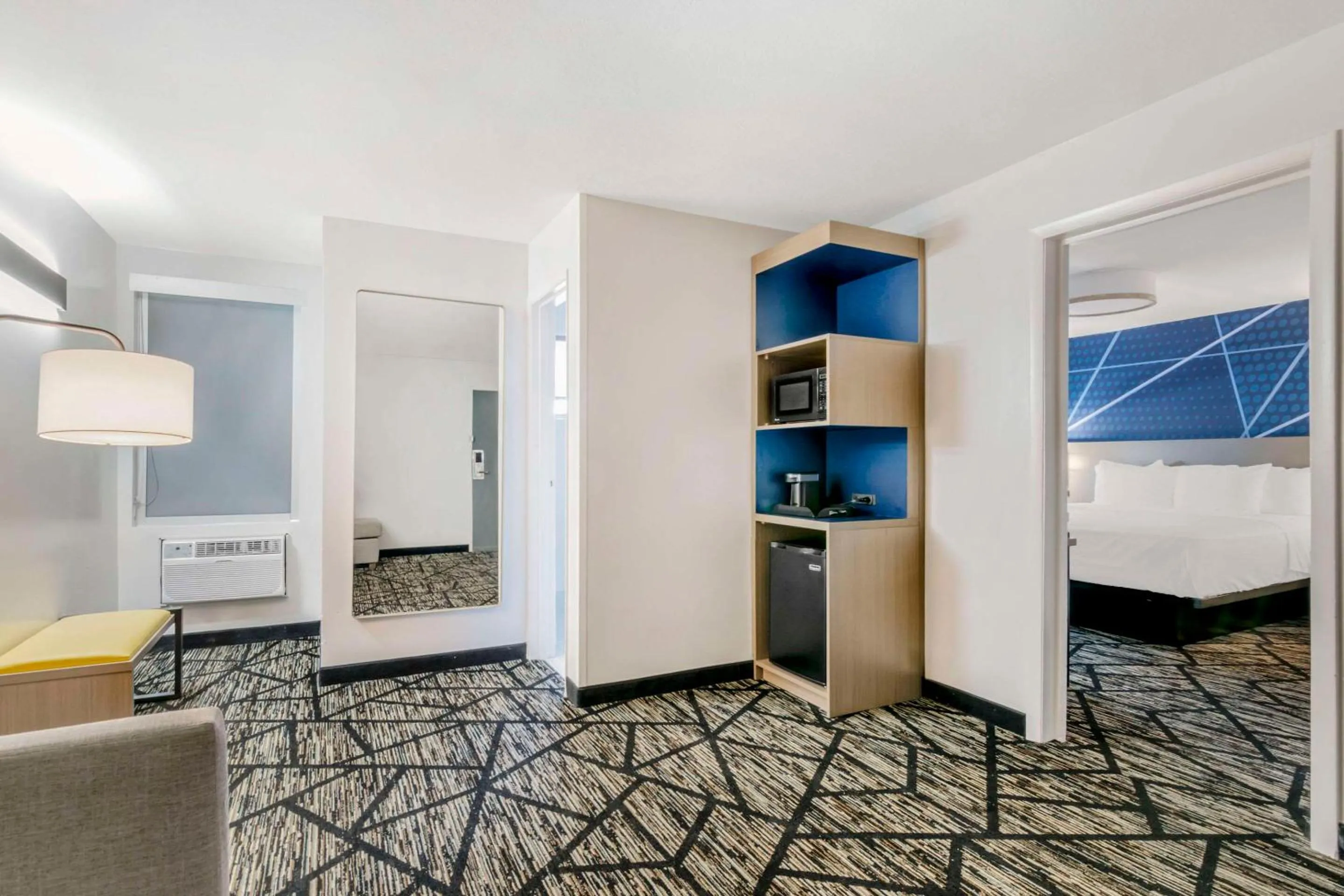 Bedroom in Comfort Inn Kansas City Midtown