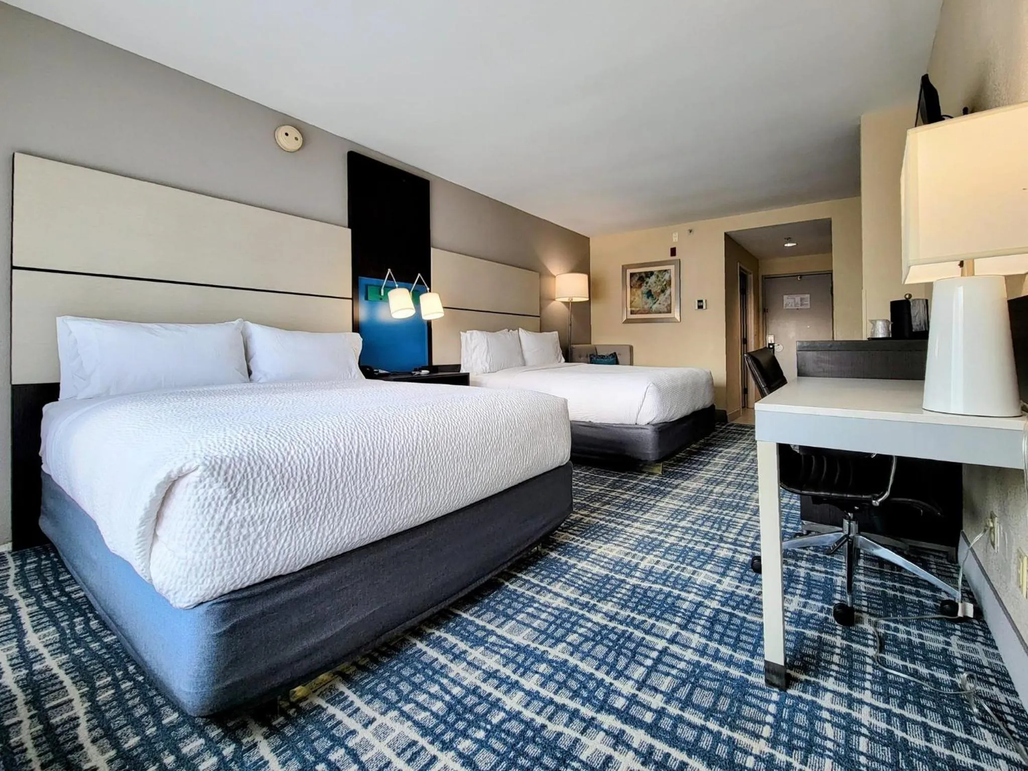 Photo of the whole room, Bed in Holiday Inn - Belcamp - Aberdeen Area by IHG