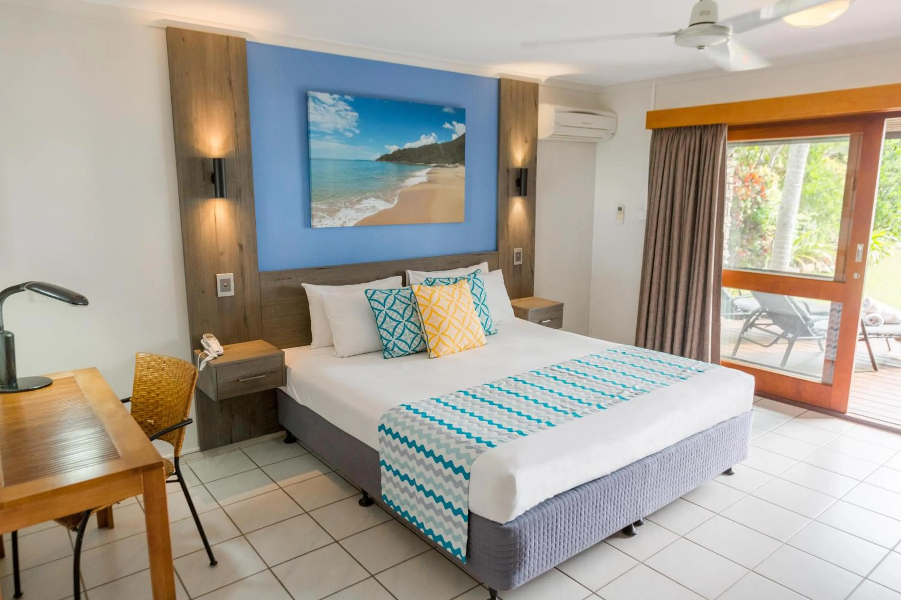 Bed in Turtle Cove Beach Resort - Adults Only LGBTQIA & Allies