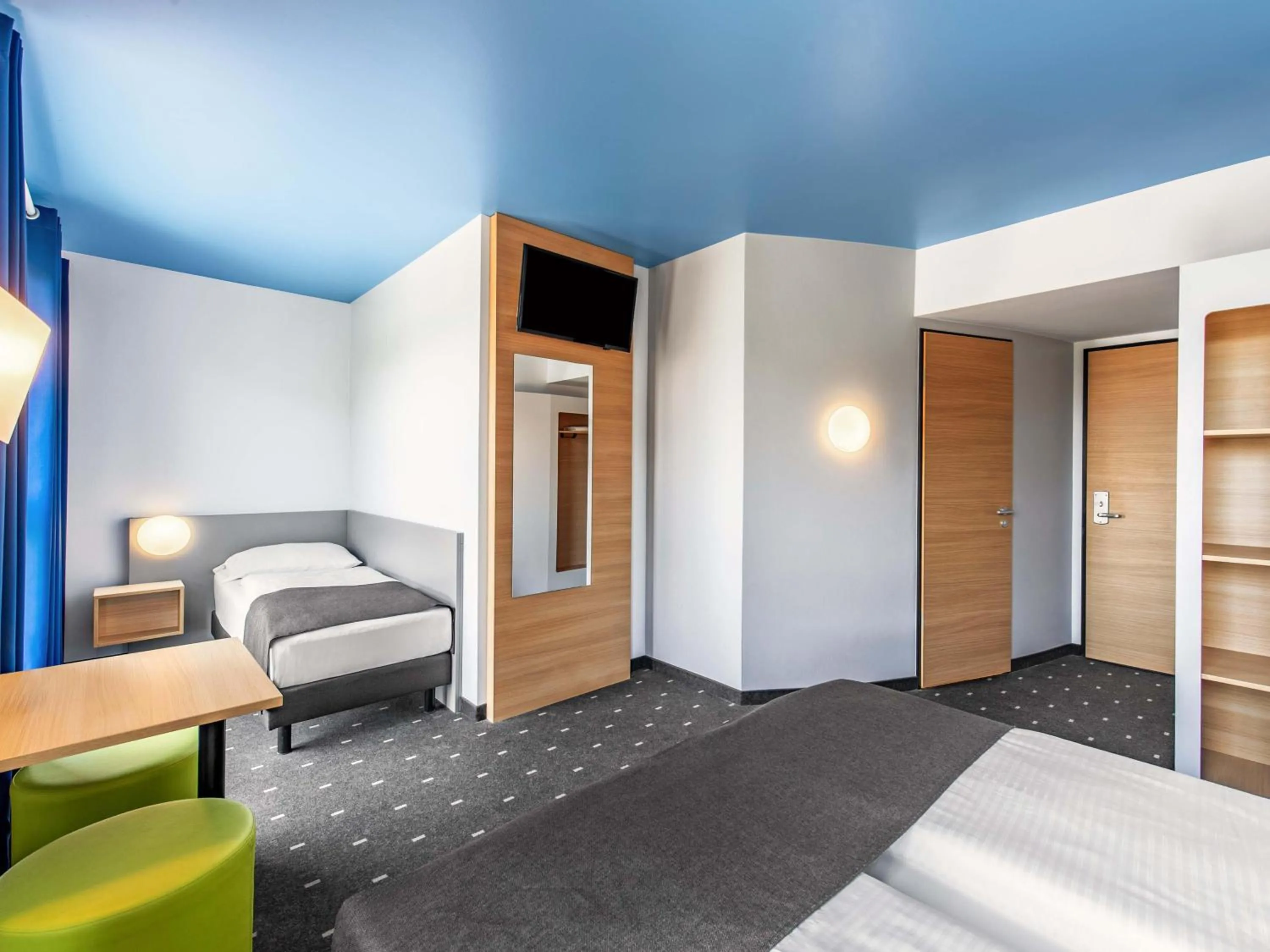 Spa and wellness centre/facilities, Bed in B&B Hotel Neu-Ulm