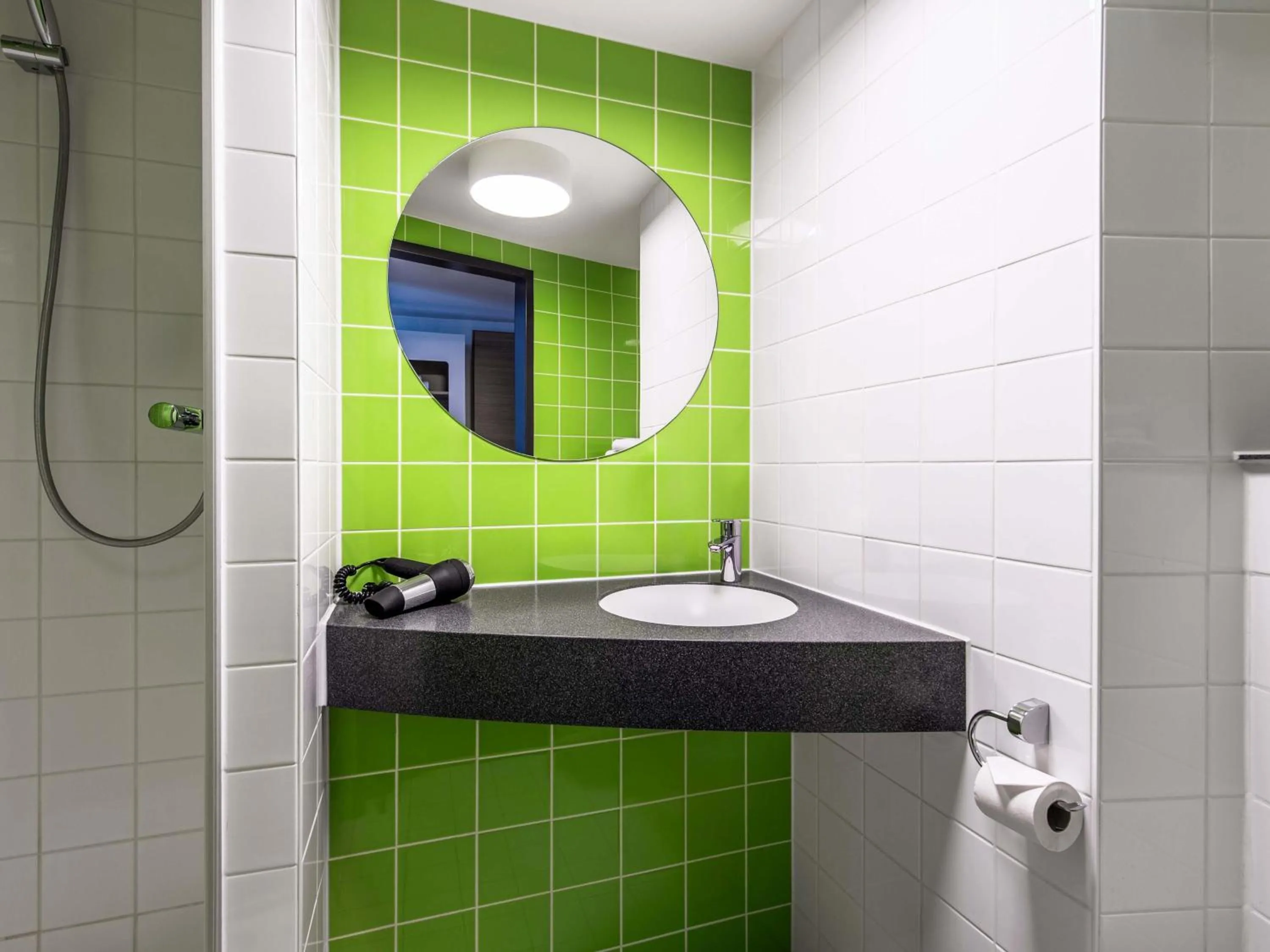 Bathroom in B&B Hotel Neu-Ulm