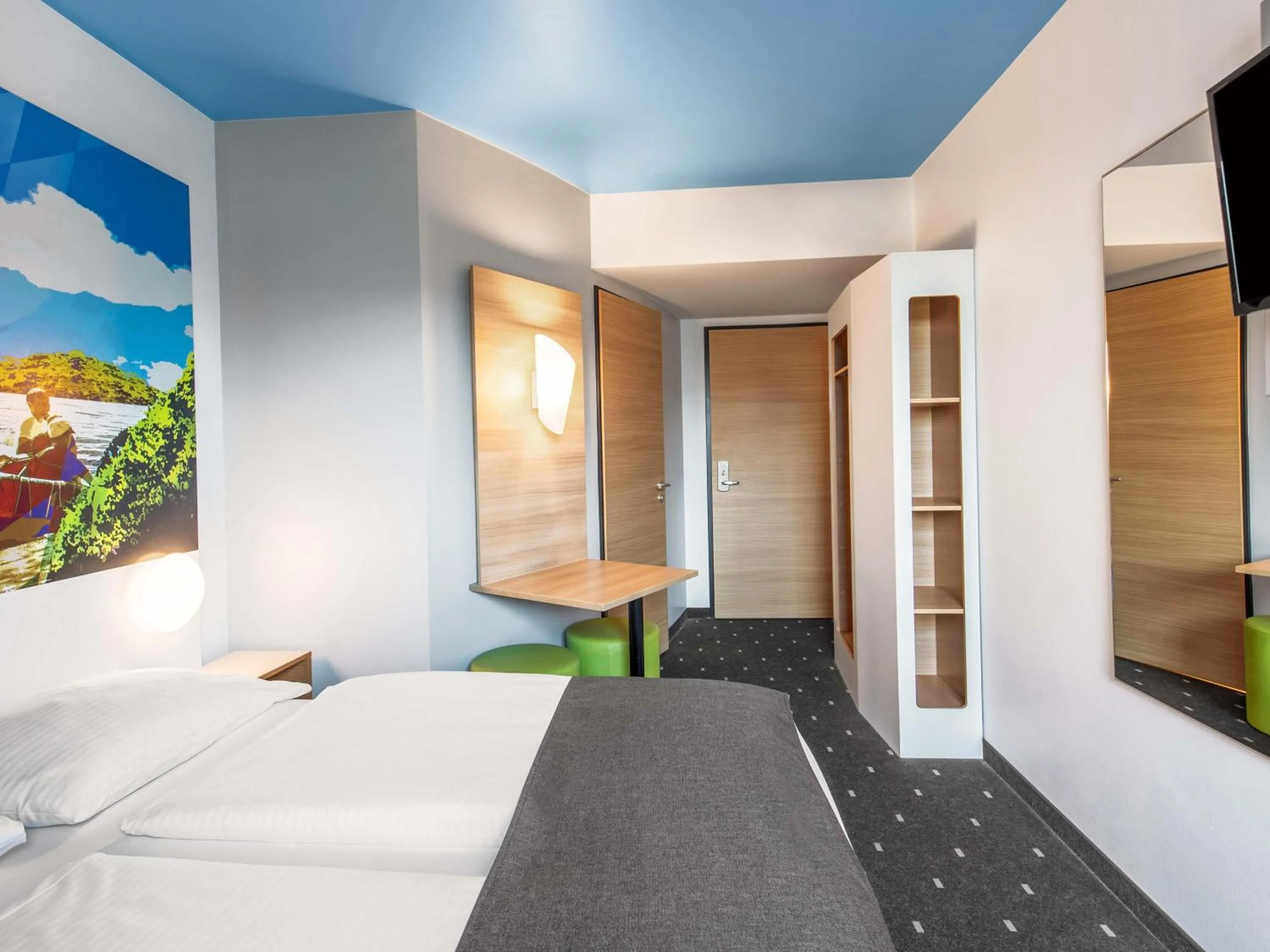 Photo of the whole room, Bed in B&B Hotel Neu-Ulm