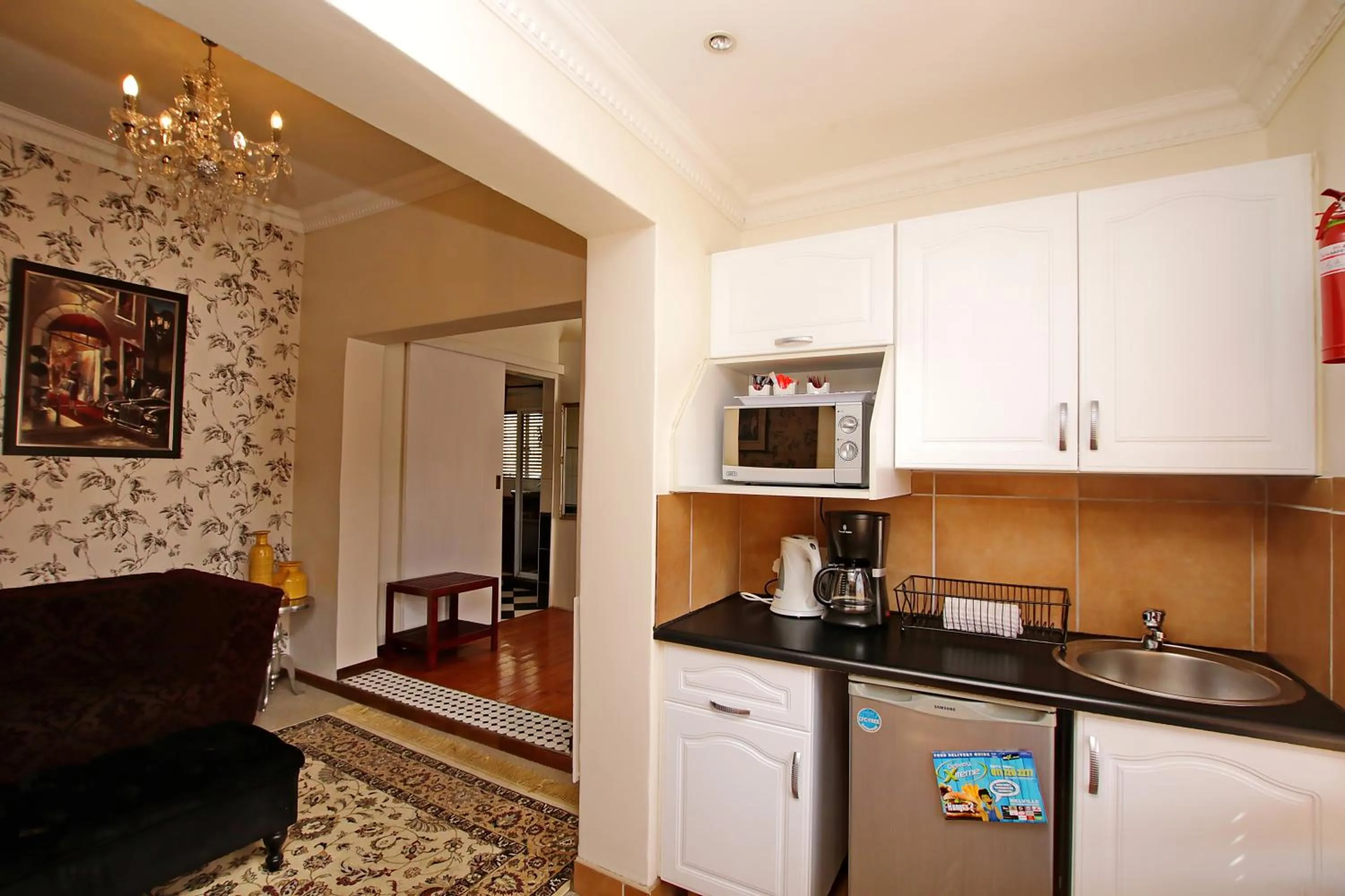 Kitchen or kitchenette in Arum Place Guest House