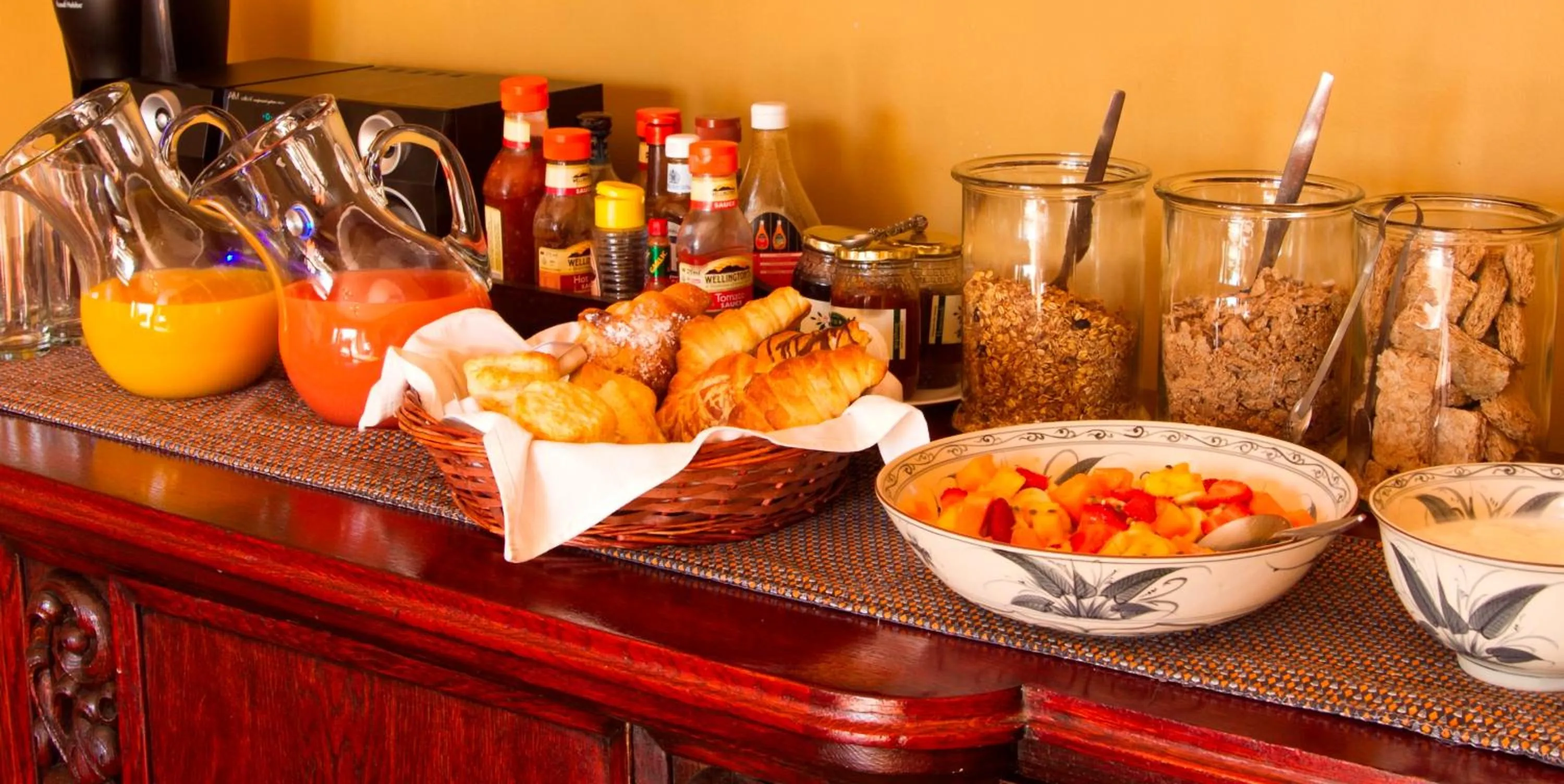 Food in Arum Place Guest House