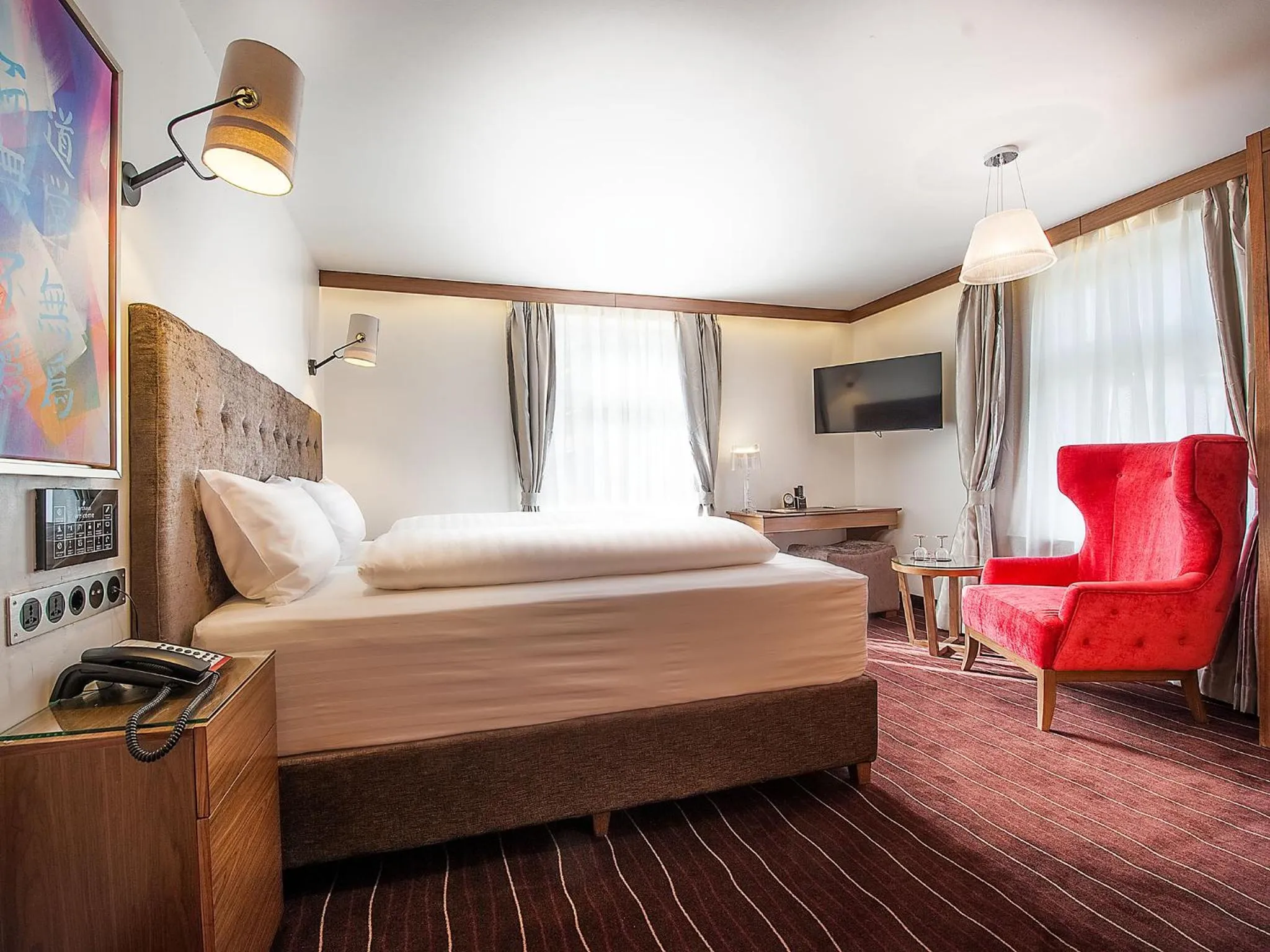 Photo of the whole room, Bed in arthausHOTEL