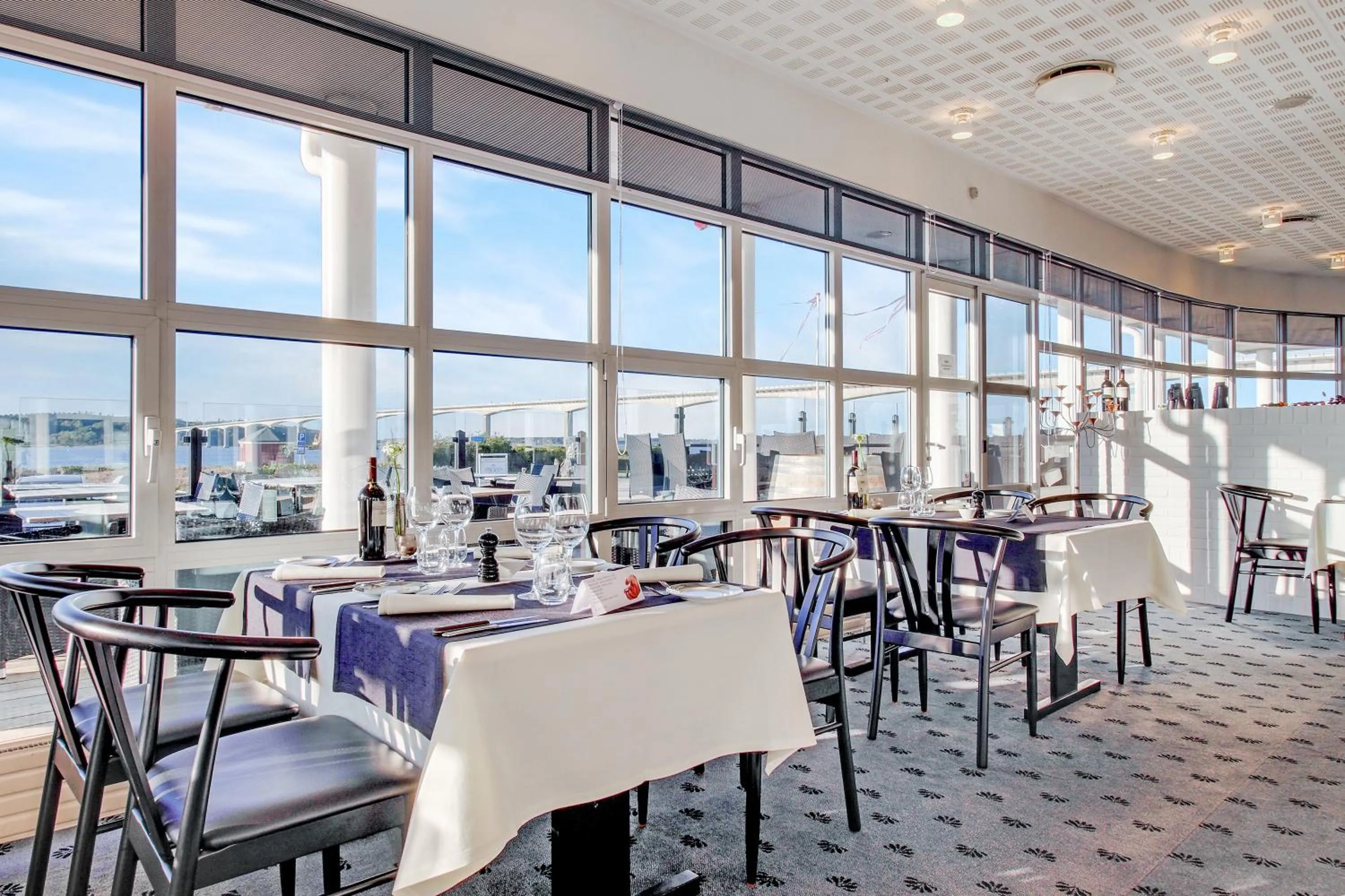 Restaurant/places to eat in Hotel Pinenhus