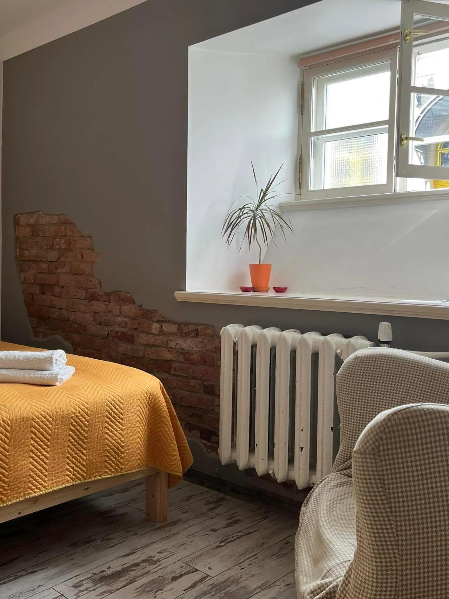 Bed in Godart Rooms Guesthouse