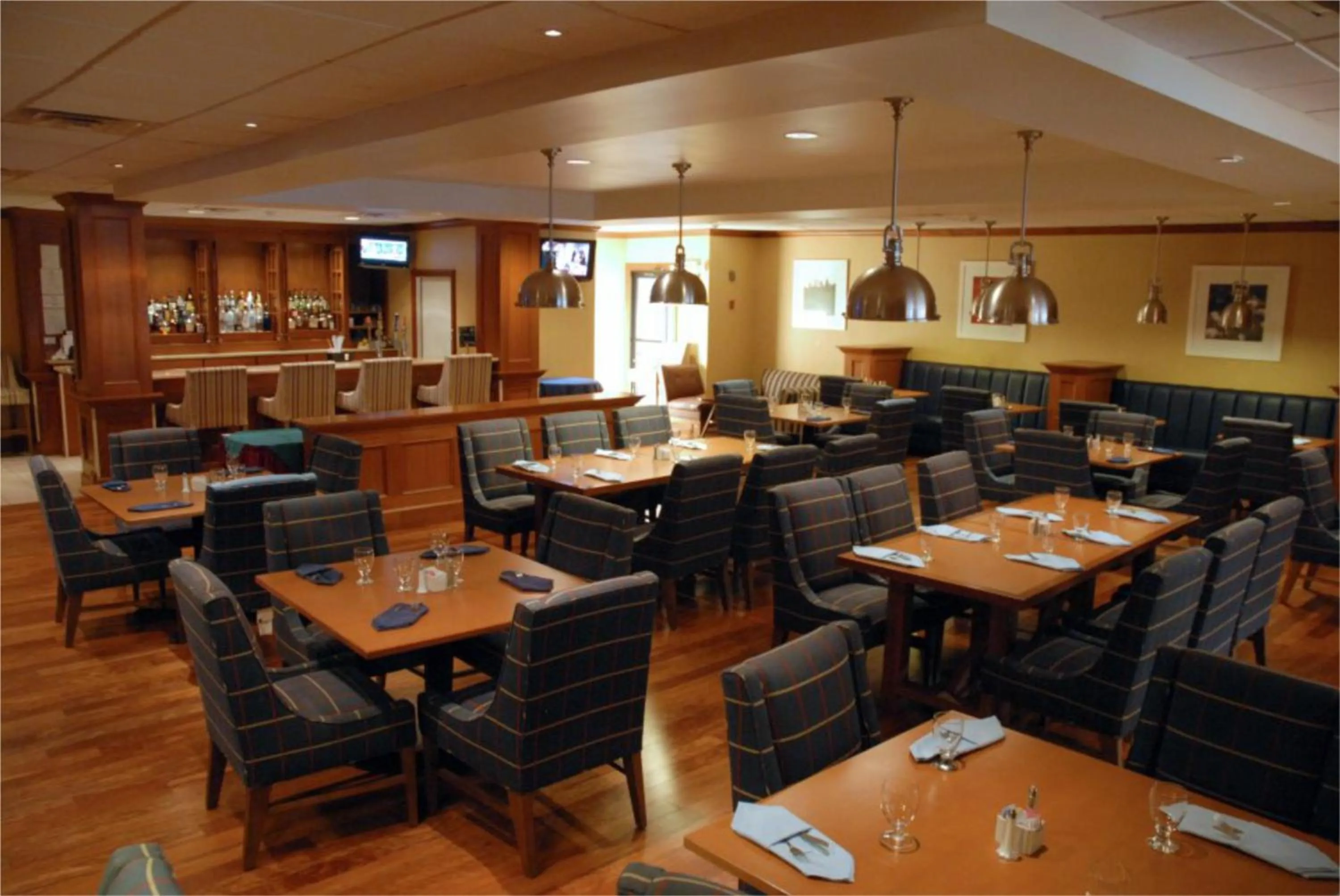 Restaurant/places to eat in Wyndham Garden Manassas