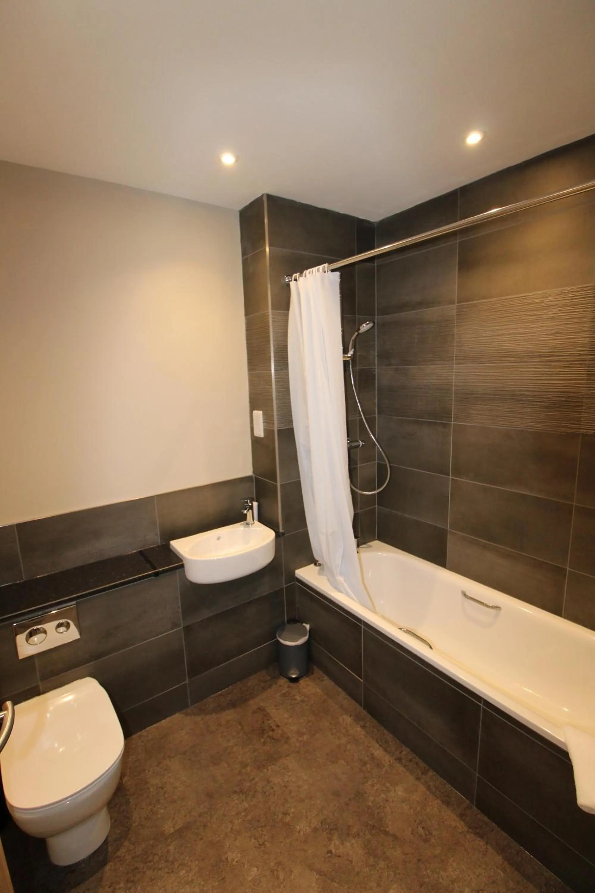 Bathroom in Plawsworth Hall Serviced Cottages and Apartments