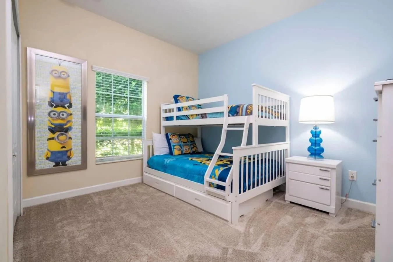 Bed in Five Bedrooms TownHome with Pool 4849