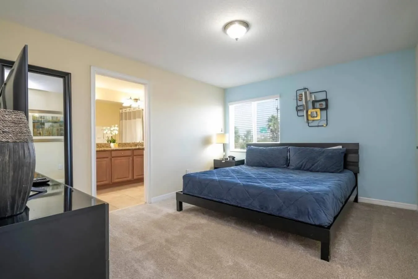 Bed in Five Bedrooms TownHome with Pool 4849