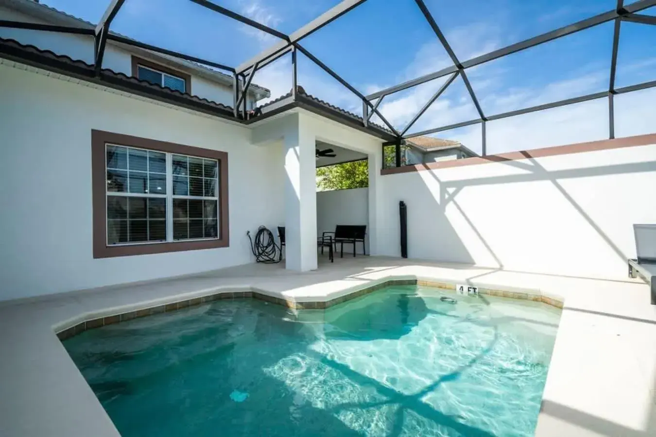 Five Bedrooms TownHome with Pool 4849 Five Bedrooms TownHome with Pool 4849