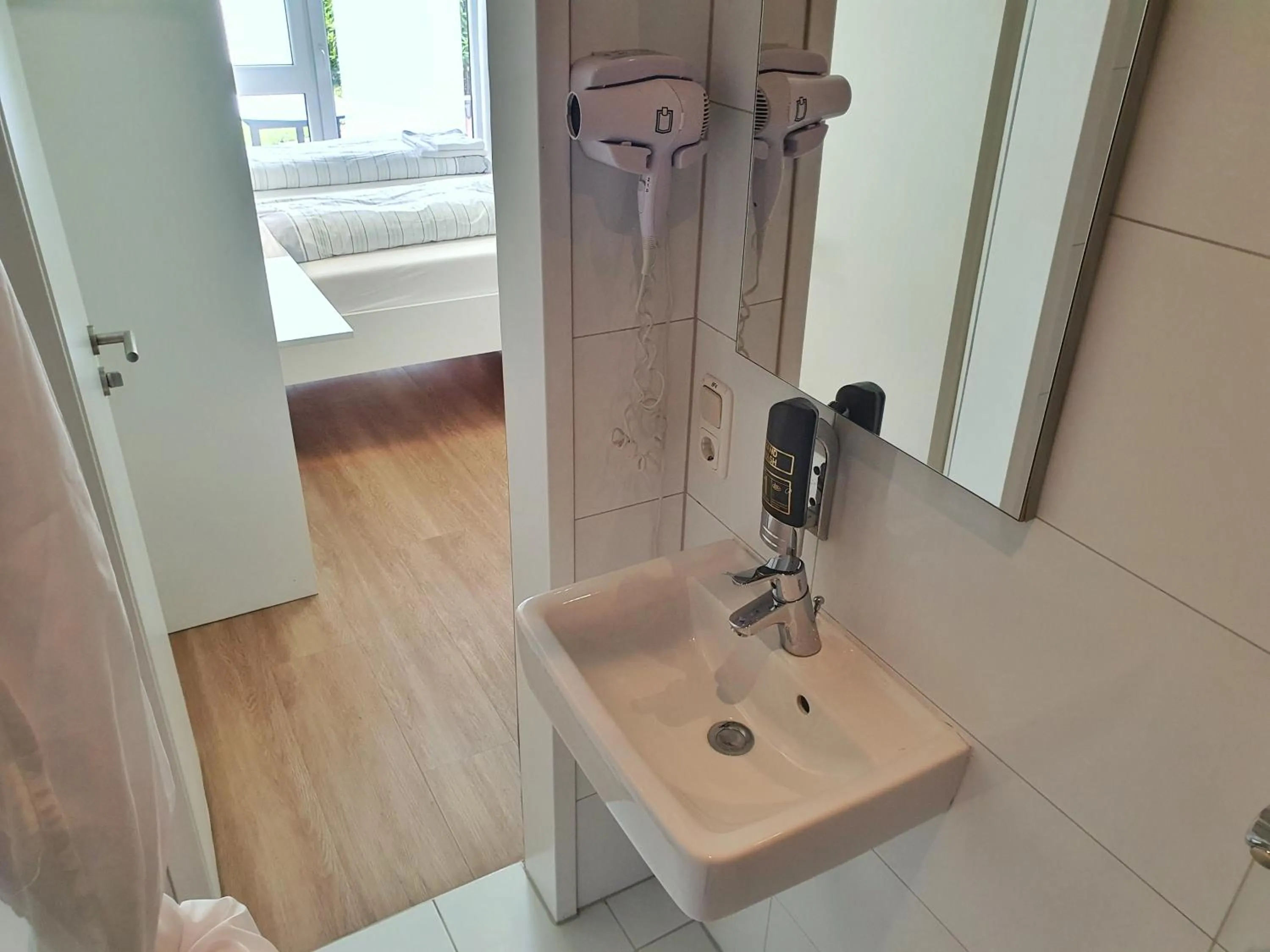 hair dryier in Aparthotel Jonas