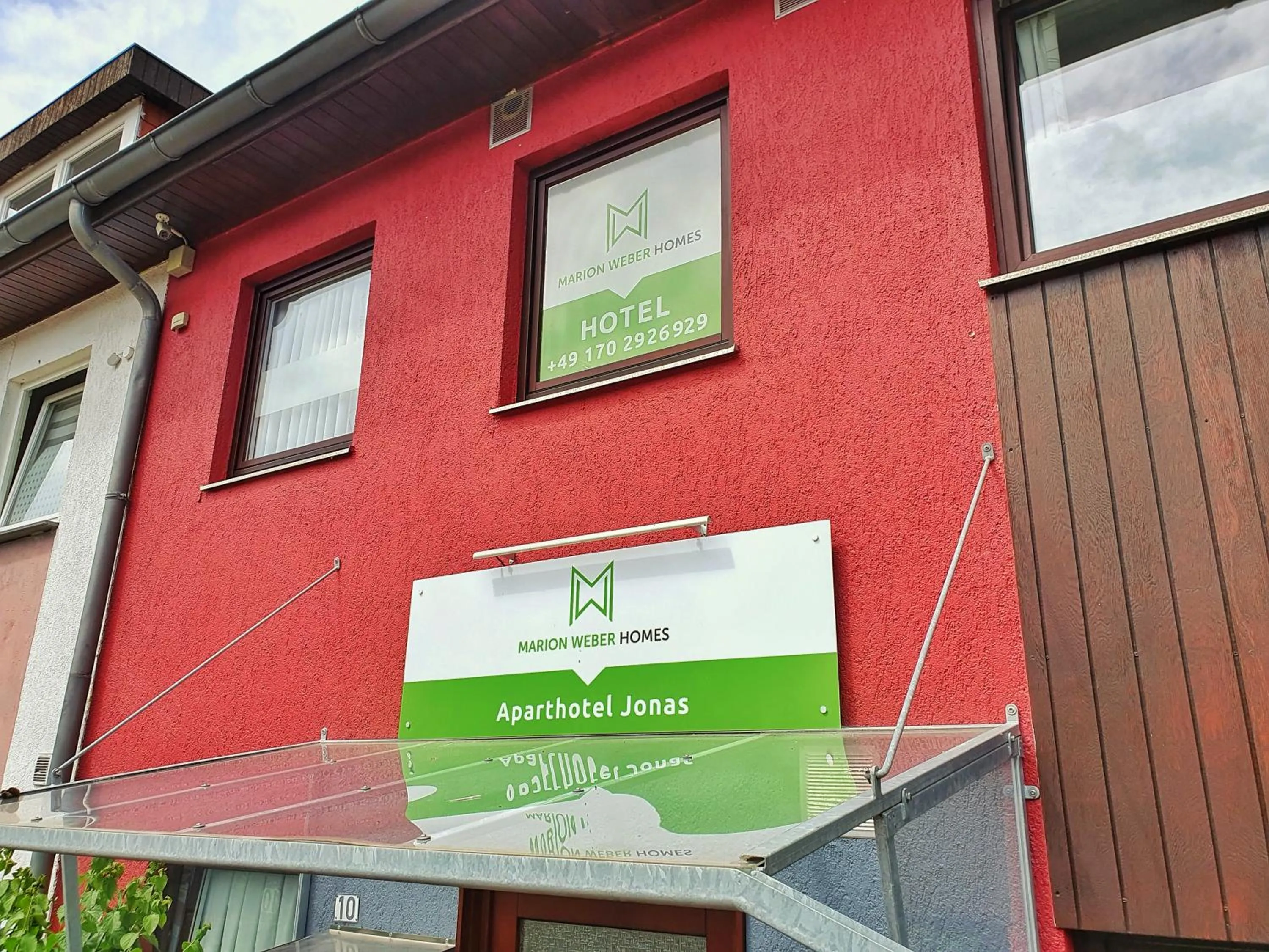 Property building in Aparthotel Jonas