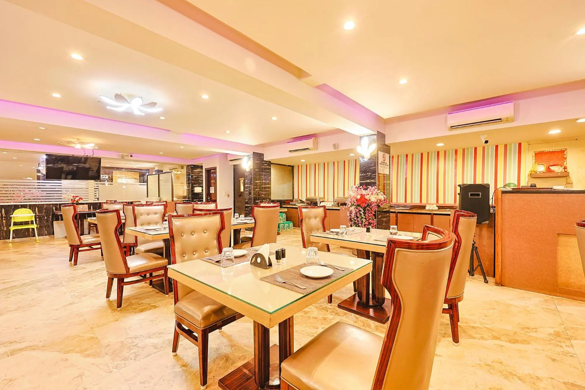 Restaurant/places to eat in Fabhotel Prime Sarala Crown - 500M From Calangute Beach