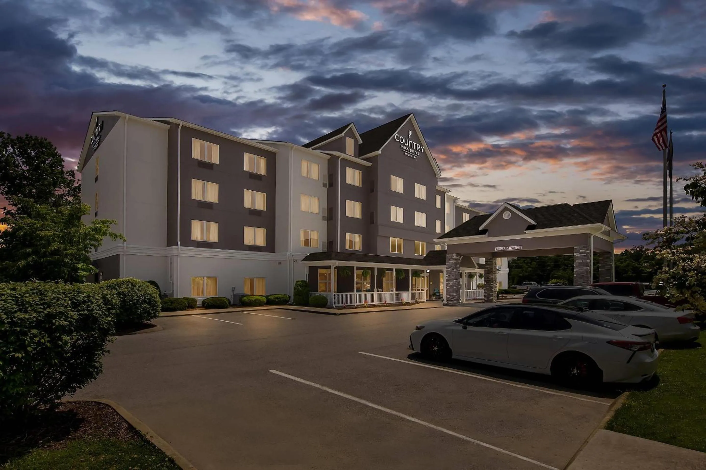 Property building in Country Inn & Suites by Radisson, Princeton, WV