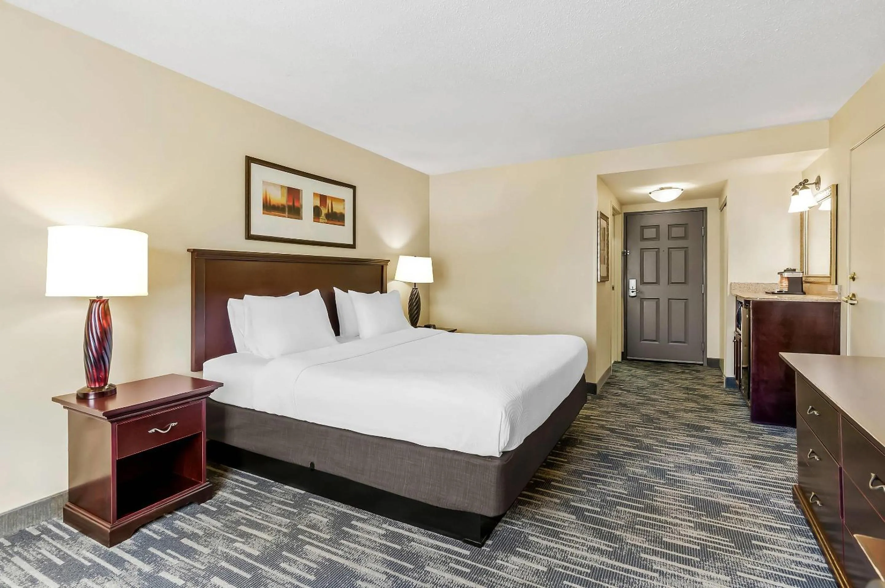 Bedroom, Bed in Country Inn & Suites by Radisson, Princeton, WV