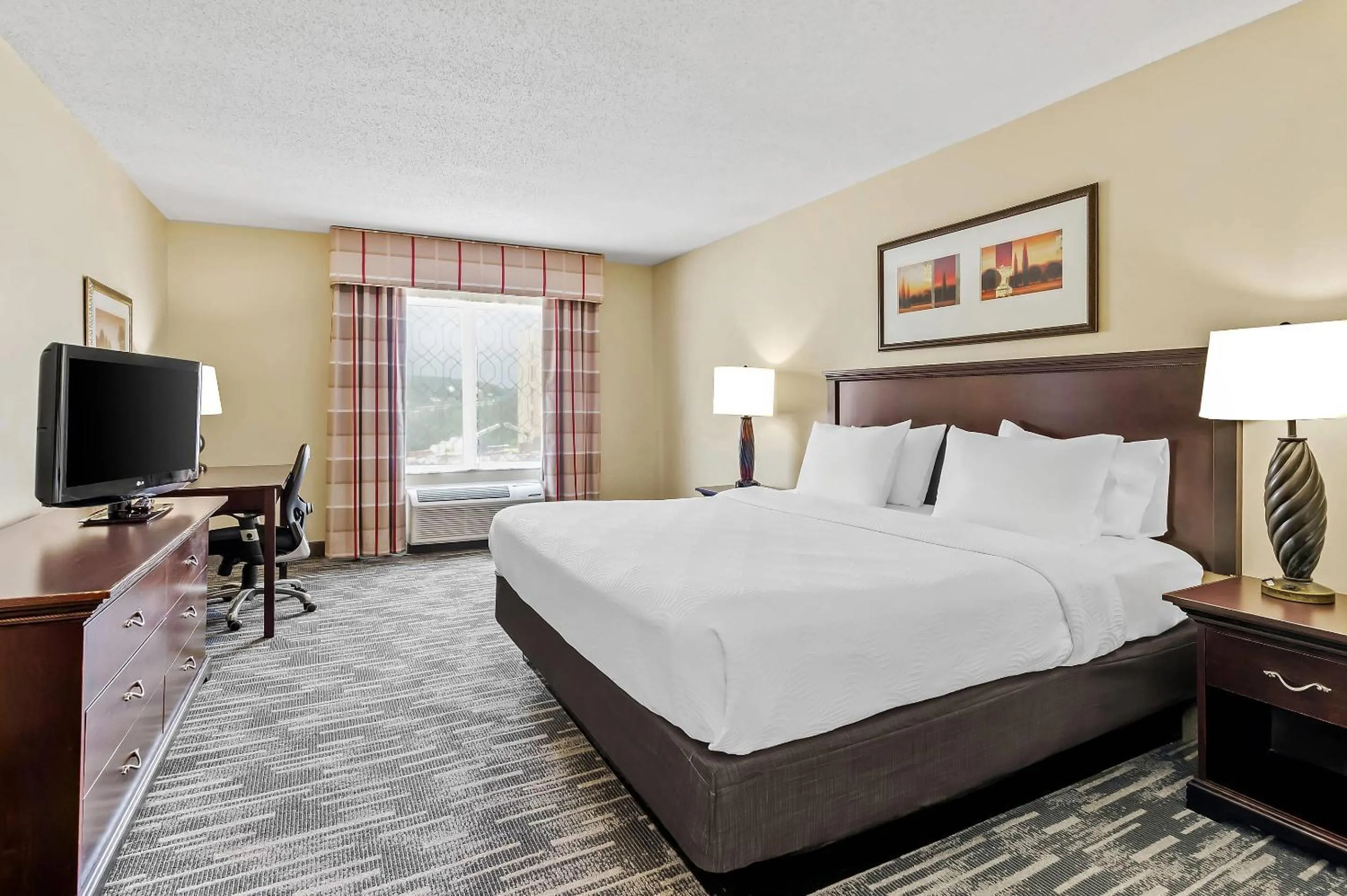 Bedroom, Bed in Country Inn & Suites by Radisson, Princeton, WV