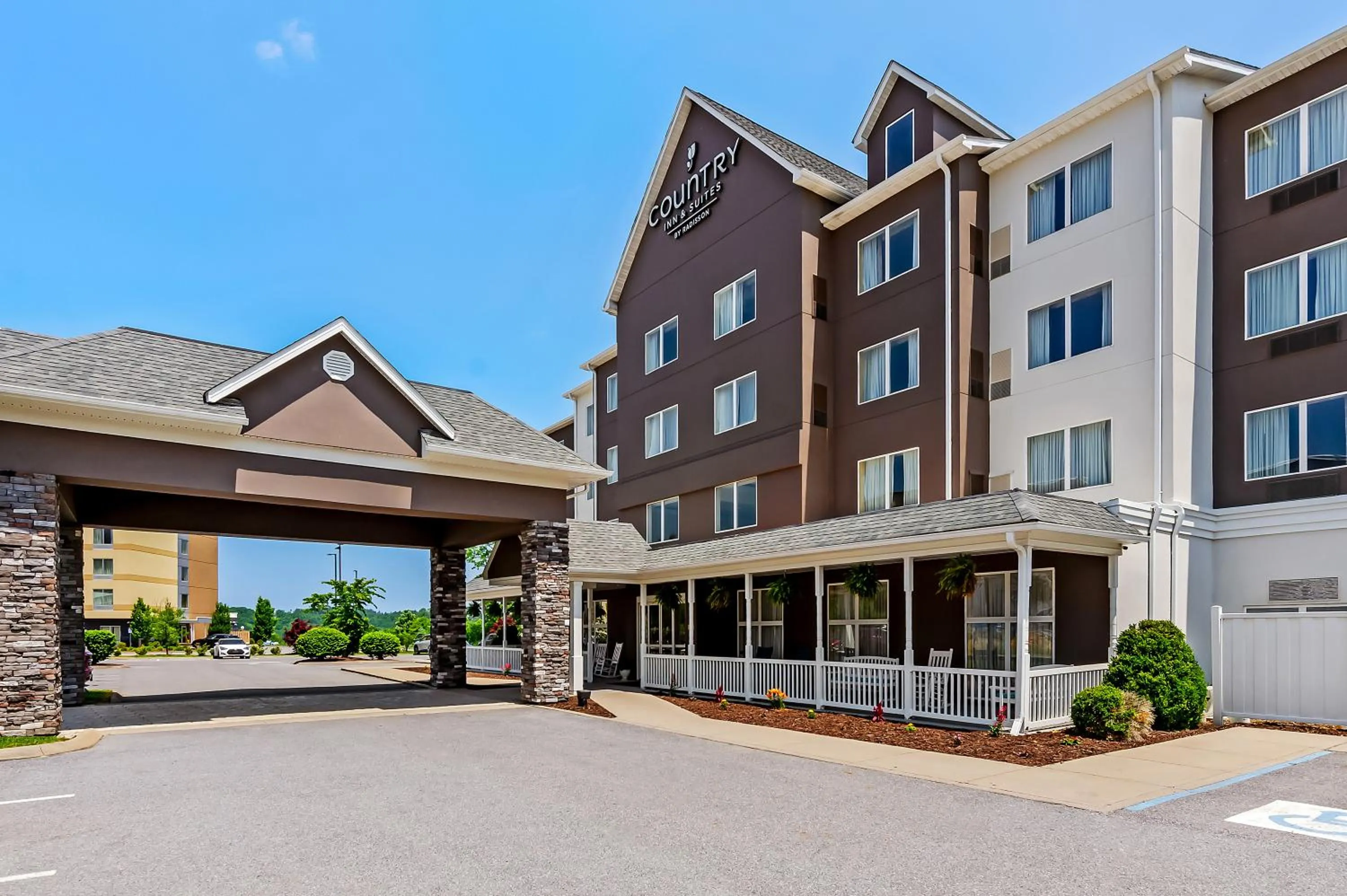 Property building in Country Inn & Suites by Radisson, Princeton, WV