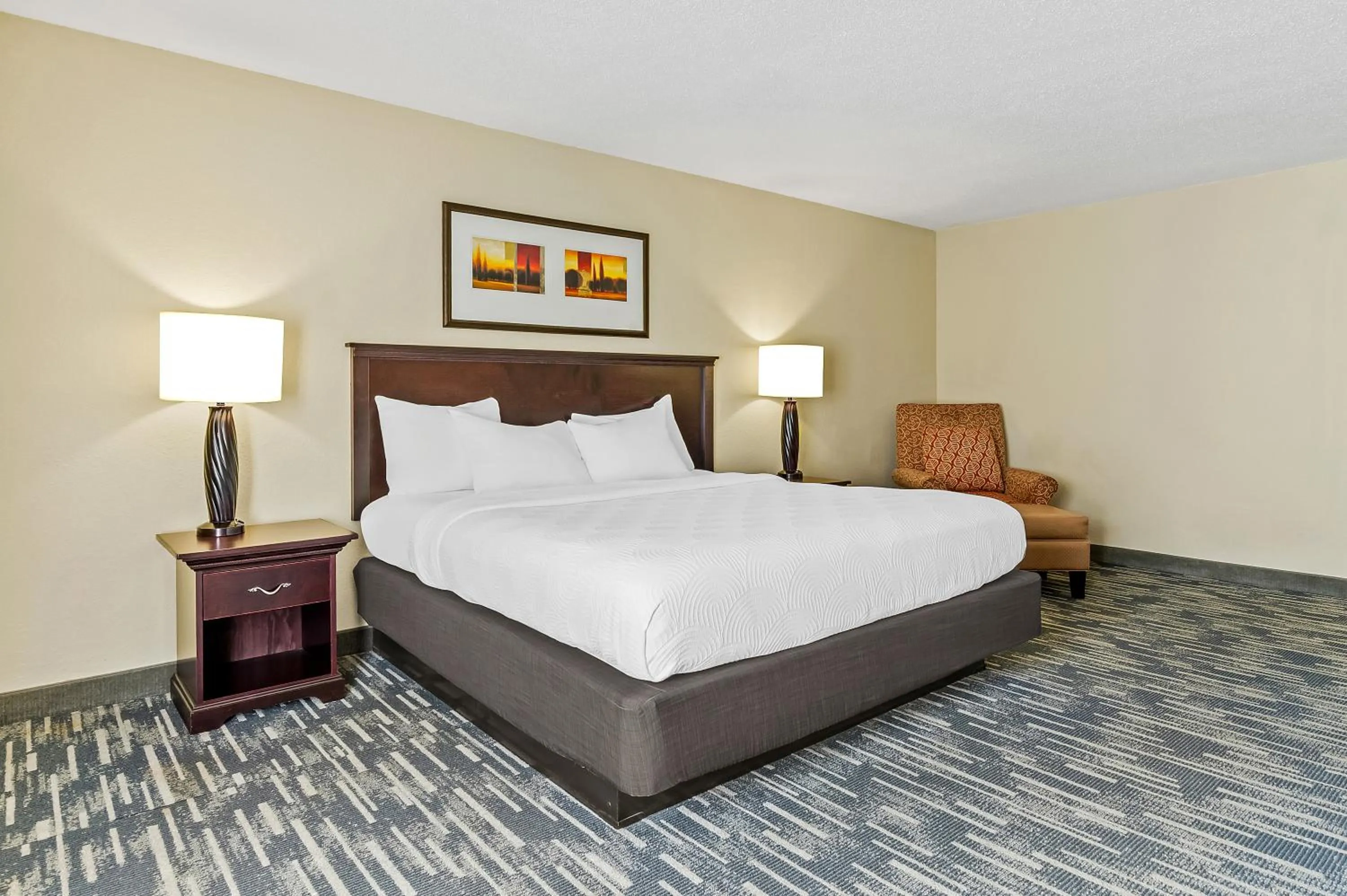 Bedroom, Bed in Country Inn & Suites by Radisson, Princeton, WV