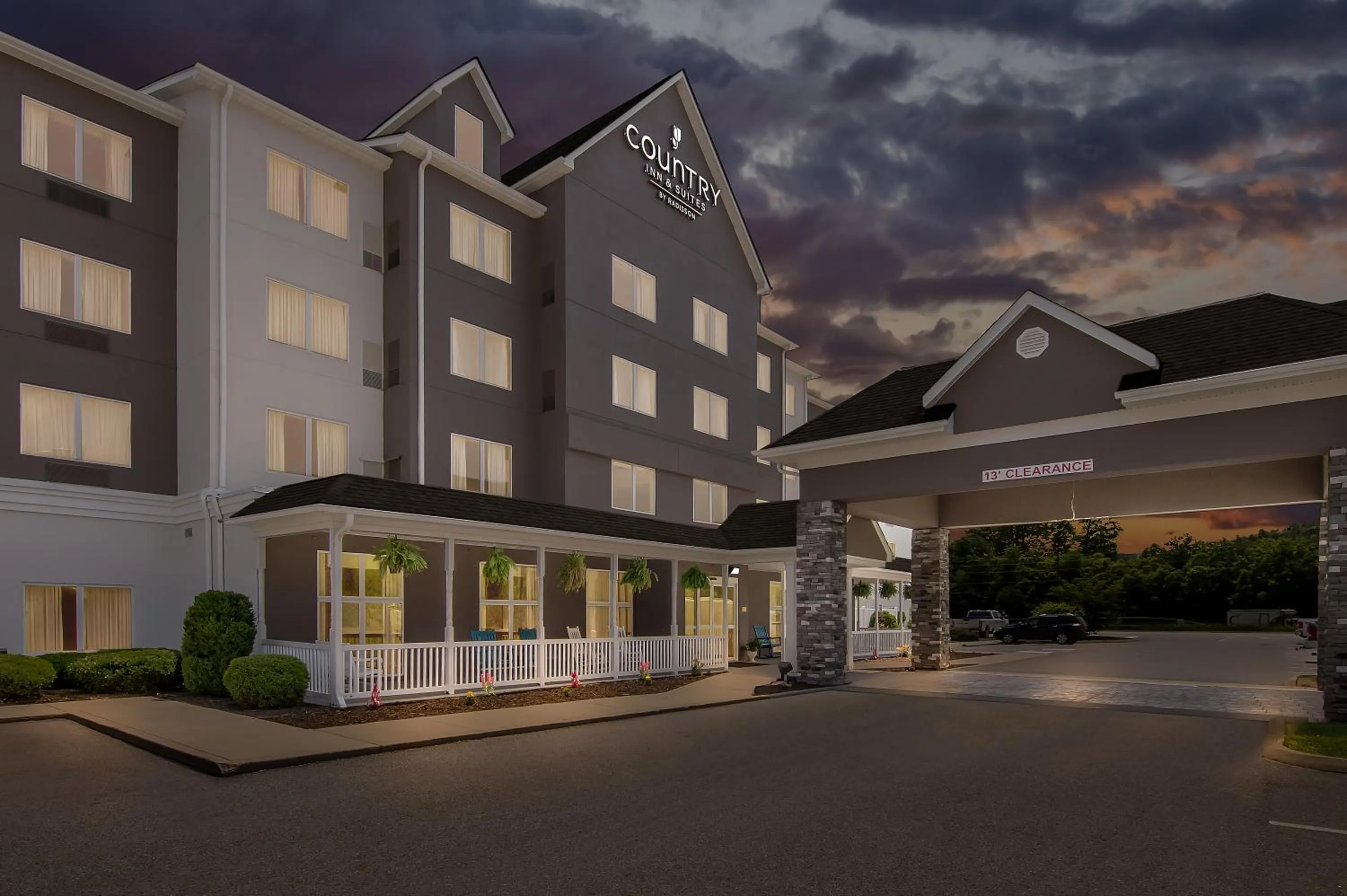 Property building in Country Inn & Suites by Radisson, Princeton, WV