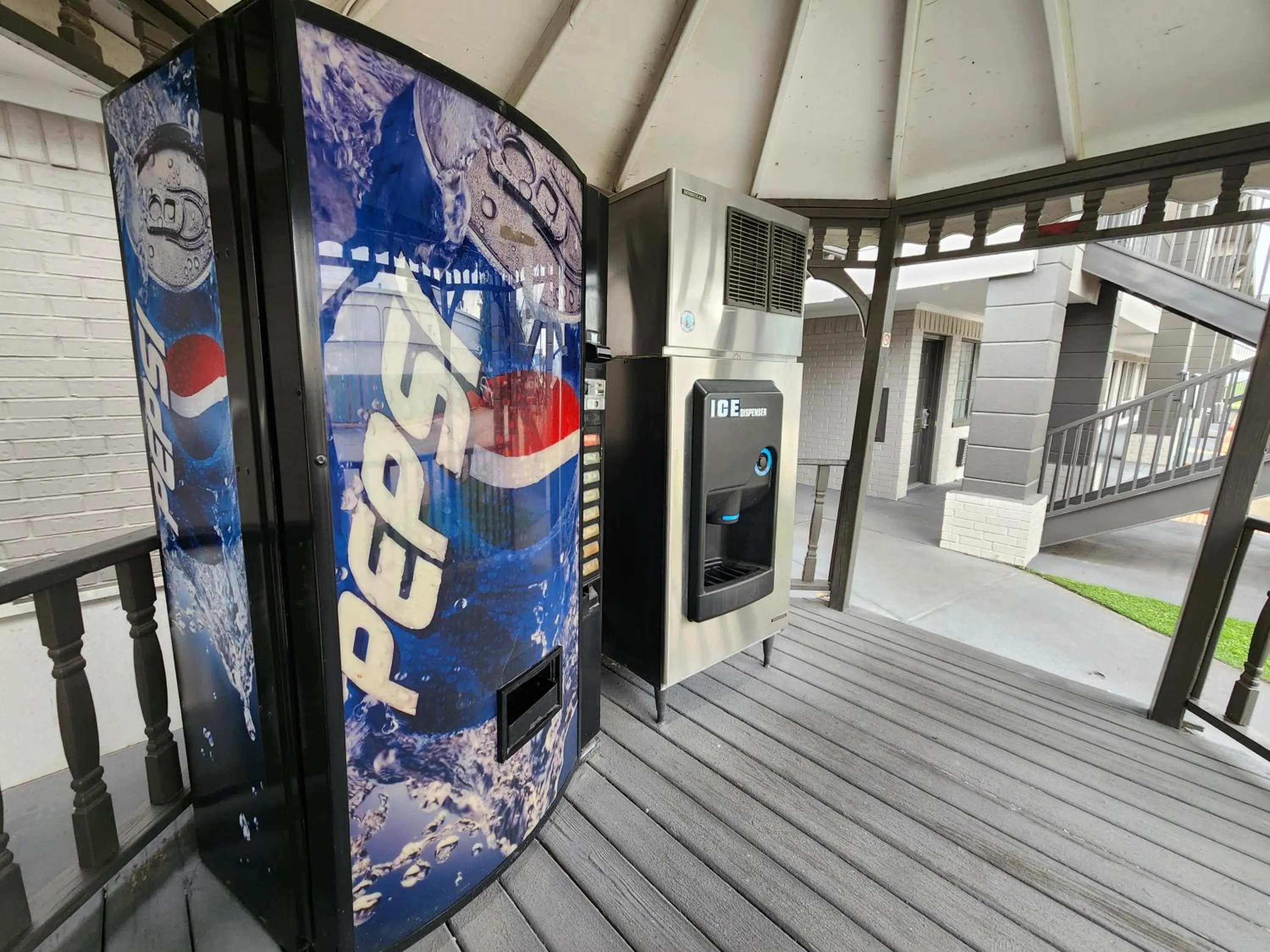 Drinks in Express Inn Hobby Airport