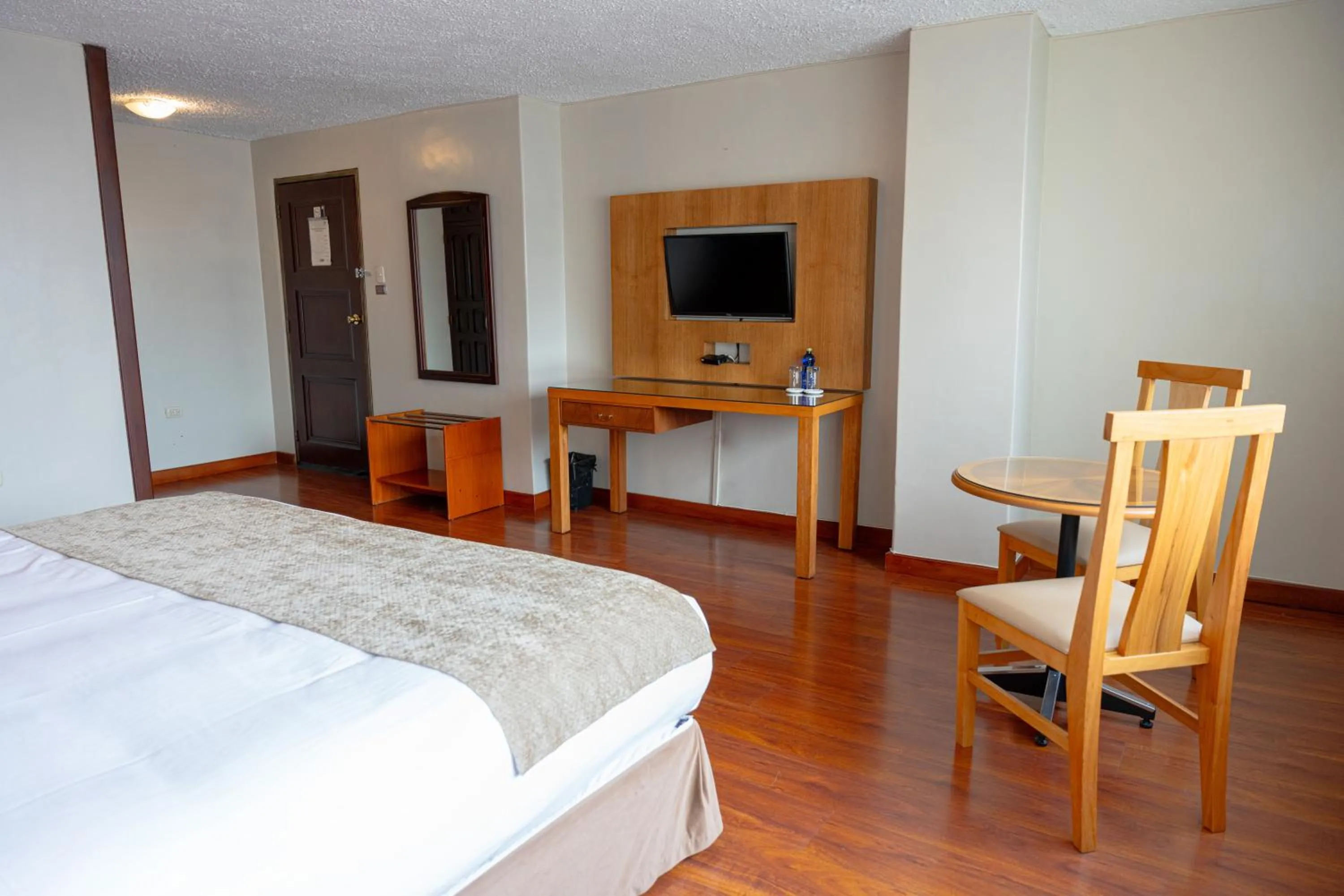 Photo of the whole room, Bed in Hotel Santa Monica