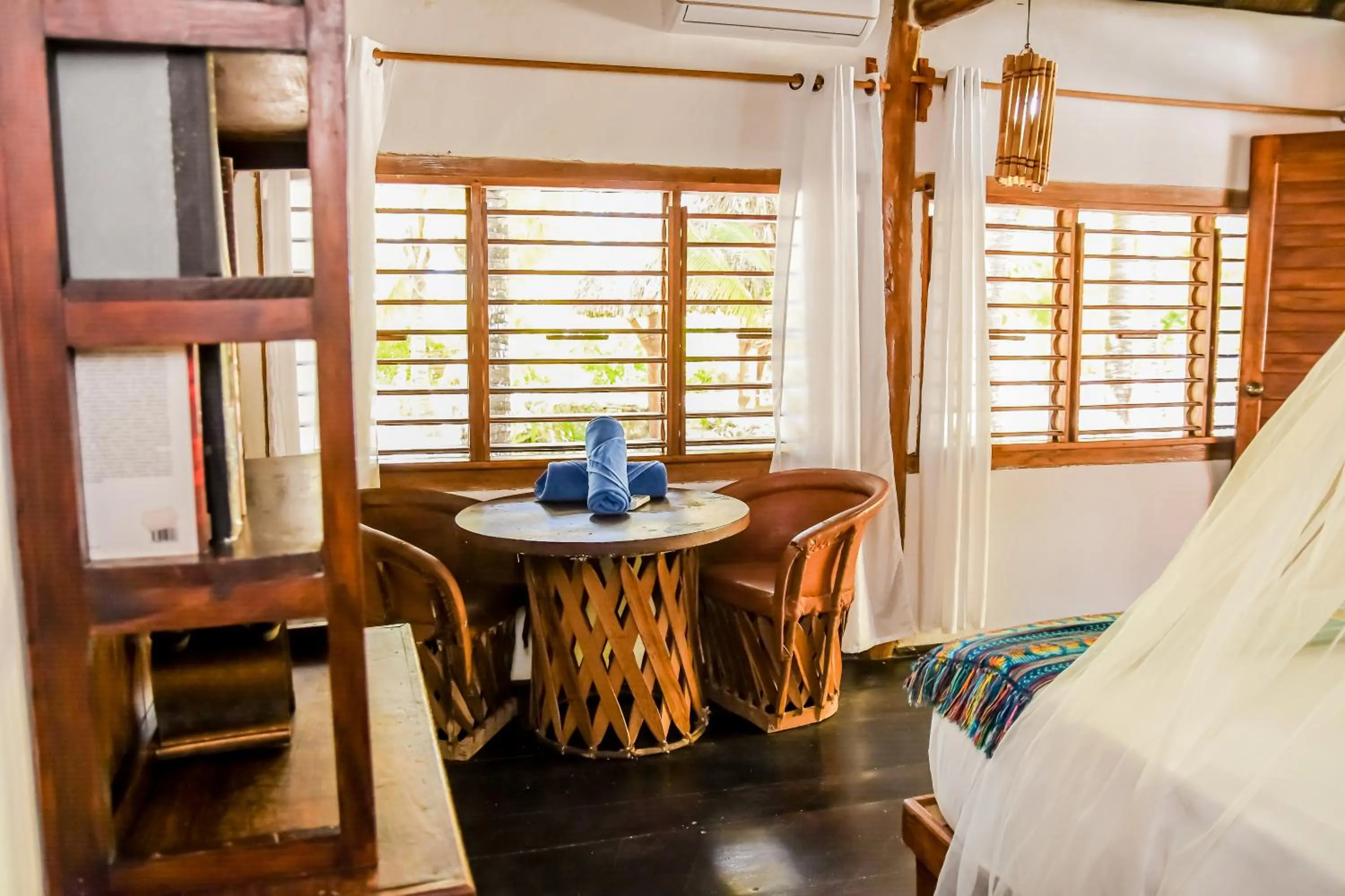 Dining area, Bed in Zomay Beachfront Holbox