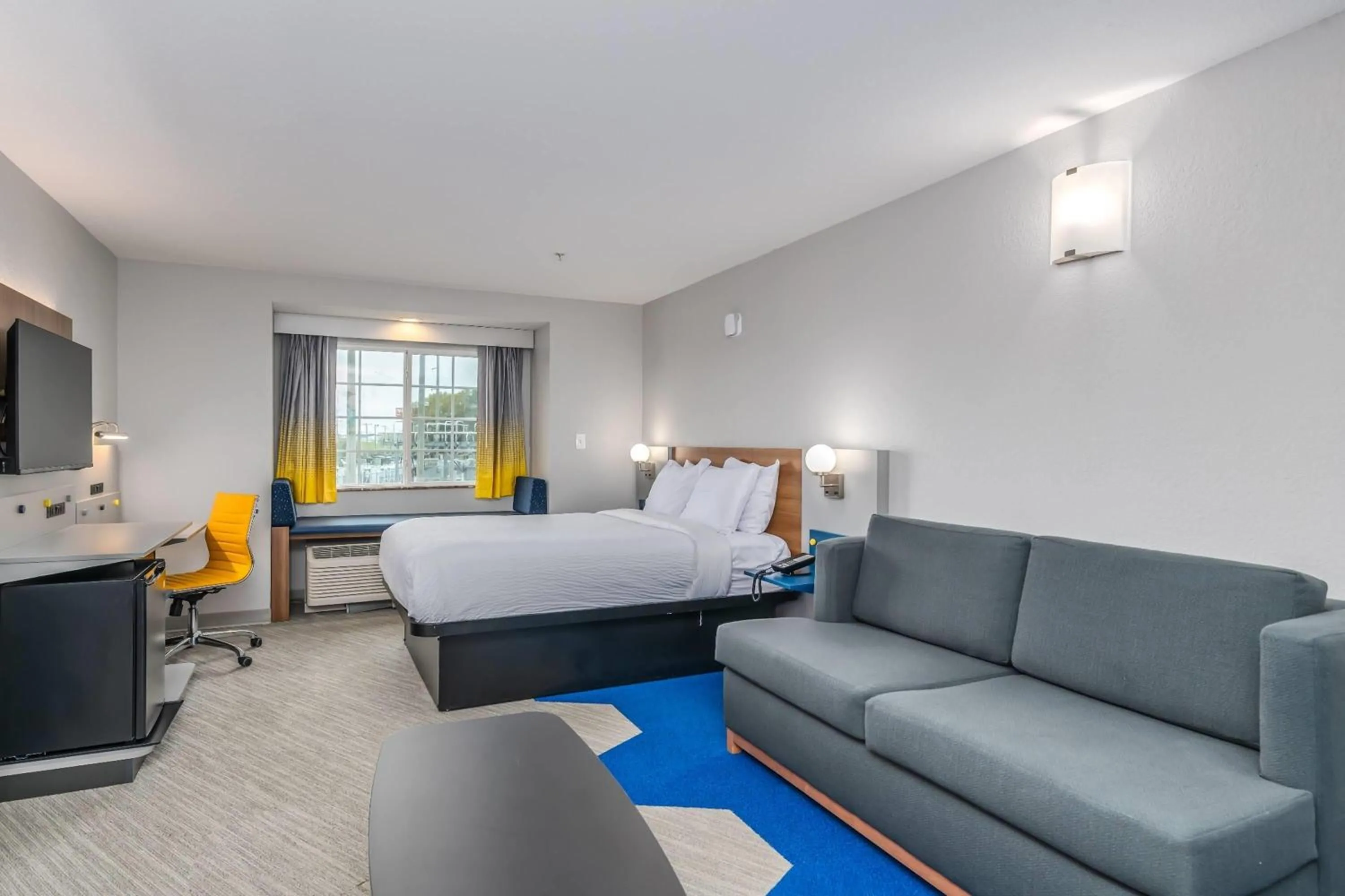 Photo of the whole room in Microtel Inn and Suites Montgomery