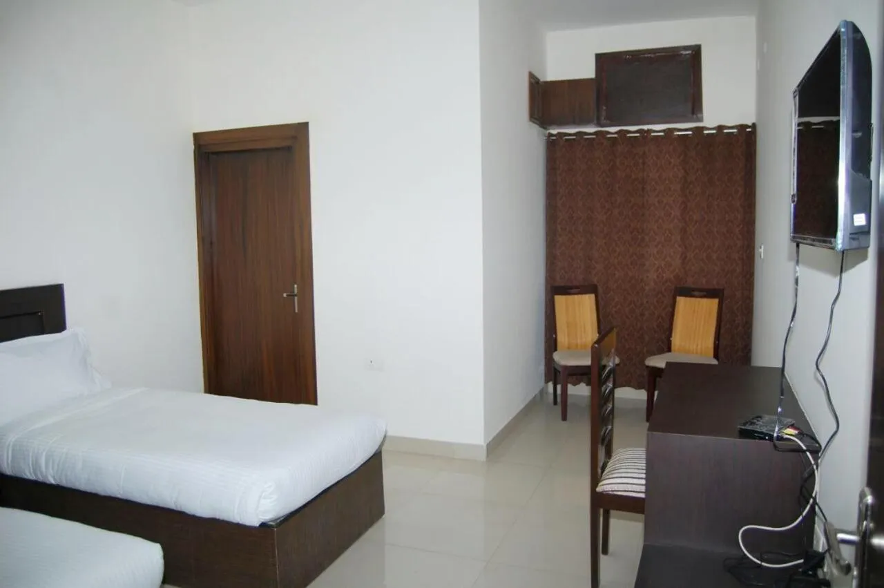 Tree Of Happiness Homestay.