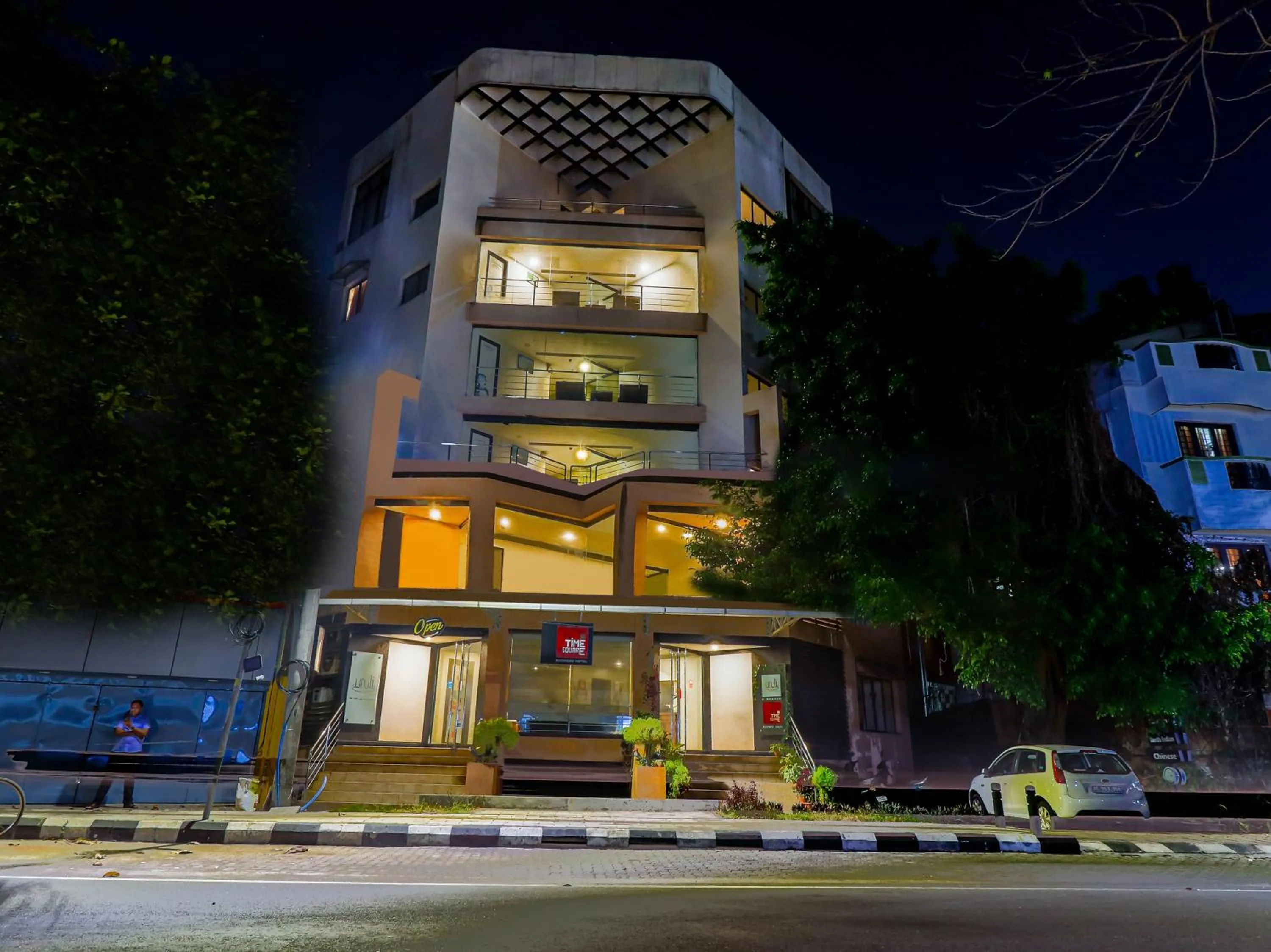 Facade/entrance in Treebo Time Square Marine Drive