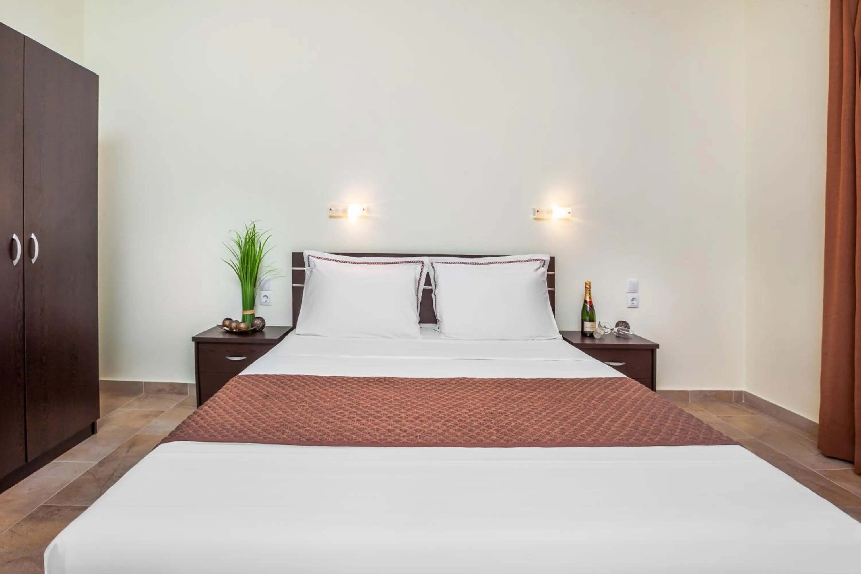 Bedroom, Bed in Belohorizonte Fine Accommodation