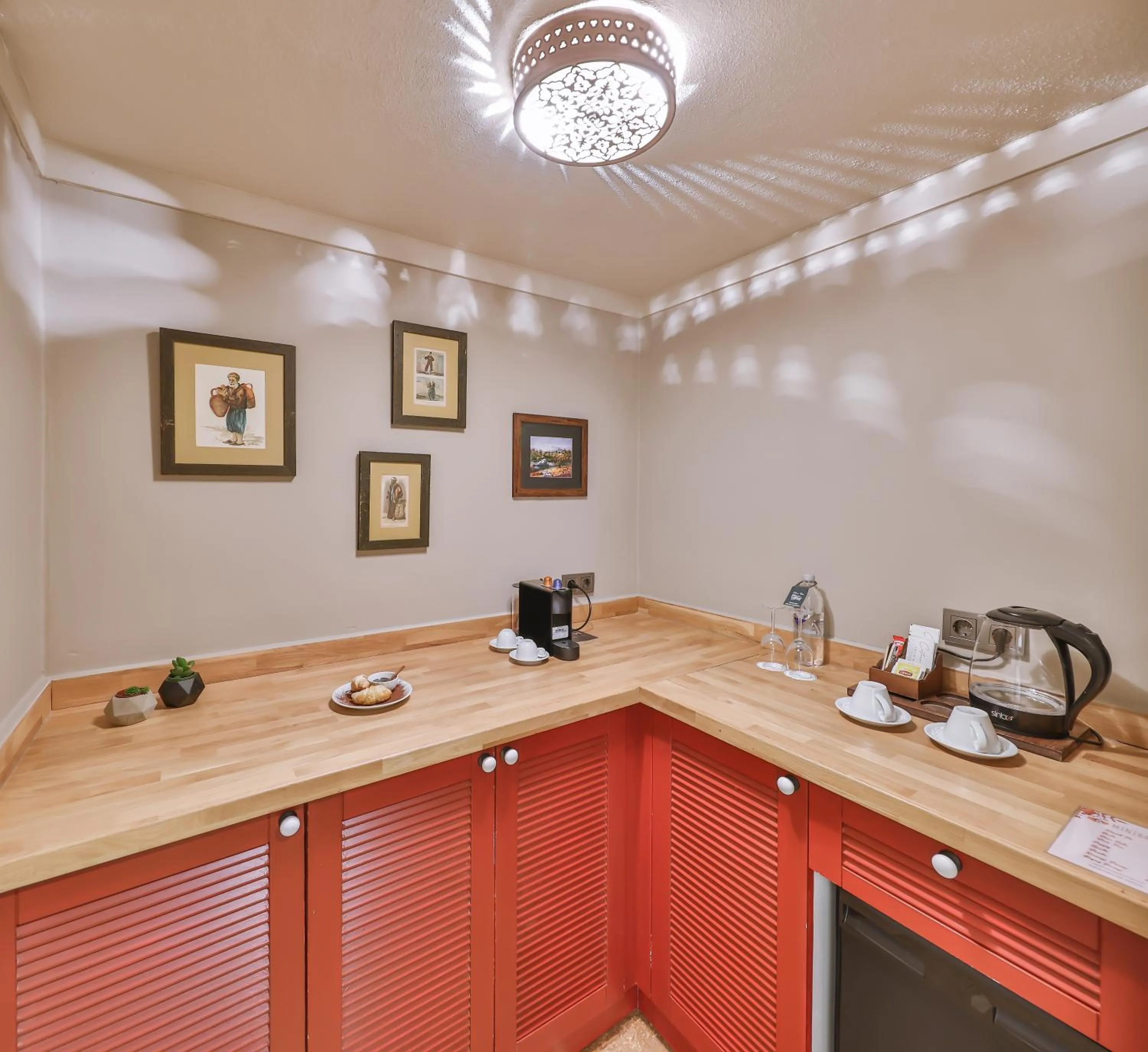 Kitchen or kitchenette in Çetmihan Hotel