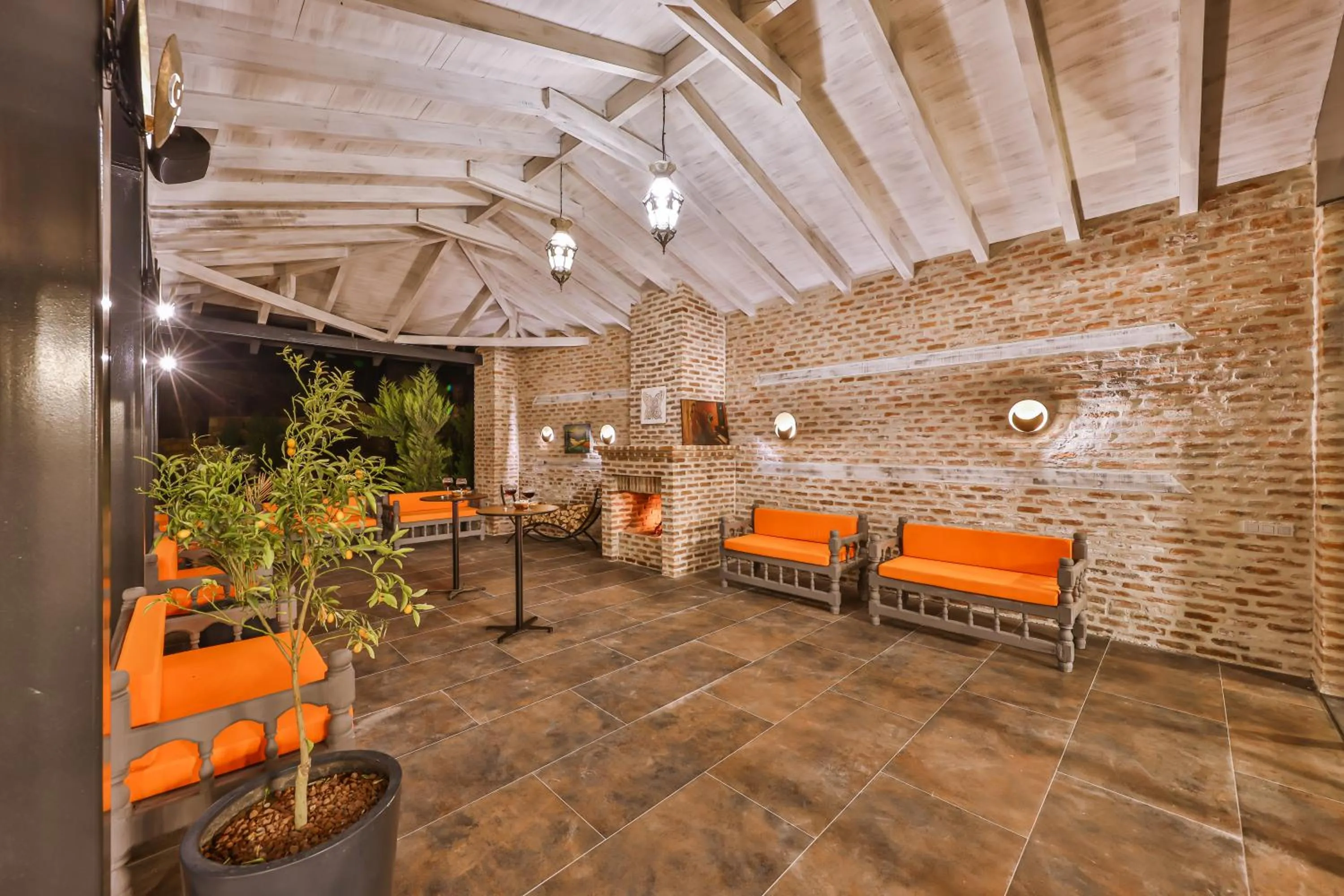 Restaurant/places to eat in Çetmihan Hotel