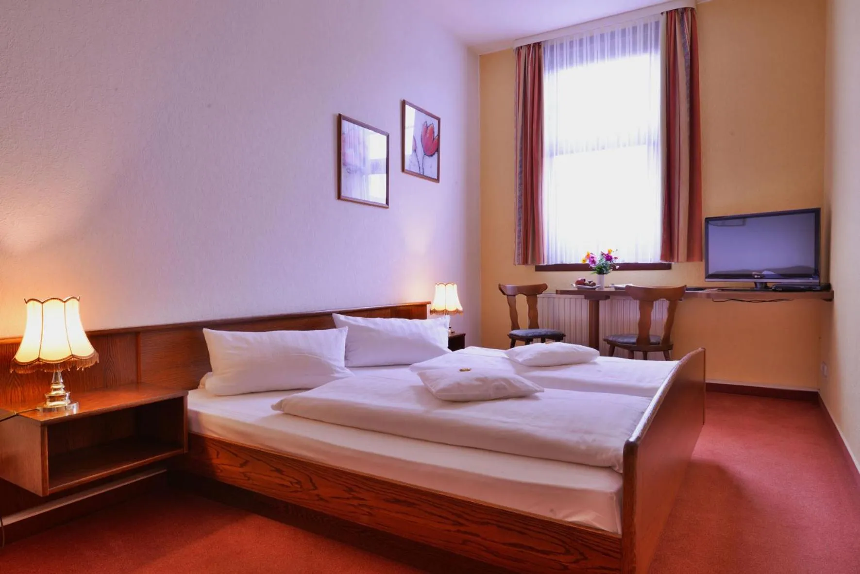Photo of the whole room, Bed in Landgasthof & Hotel KRONE Eischleben