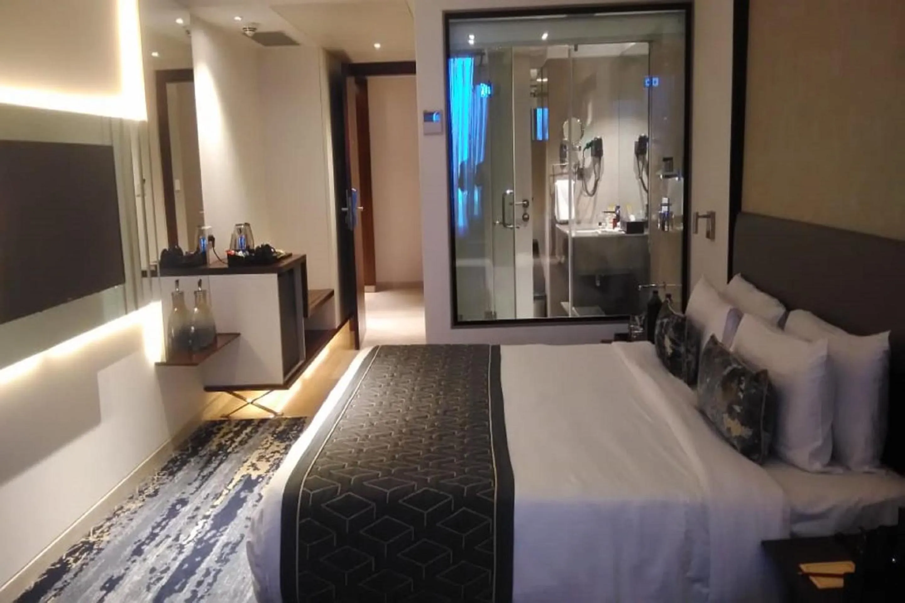 Bedroom, Bed in Sayaji Vadodara