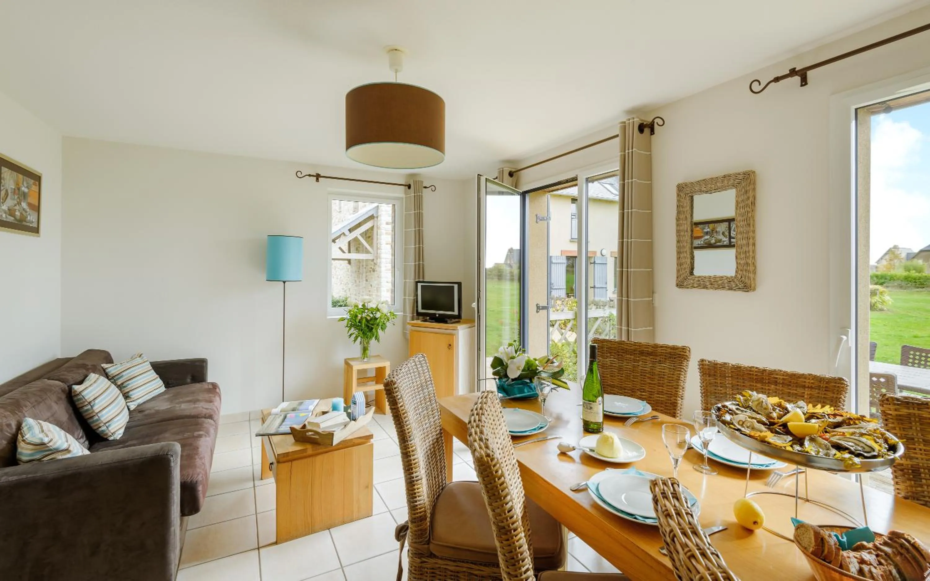 Photo of the whole room in Lagrange Vacances Les Hauts de la Houle