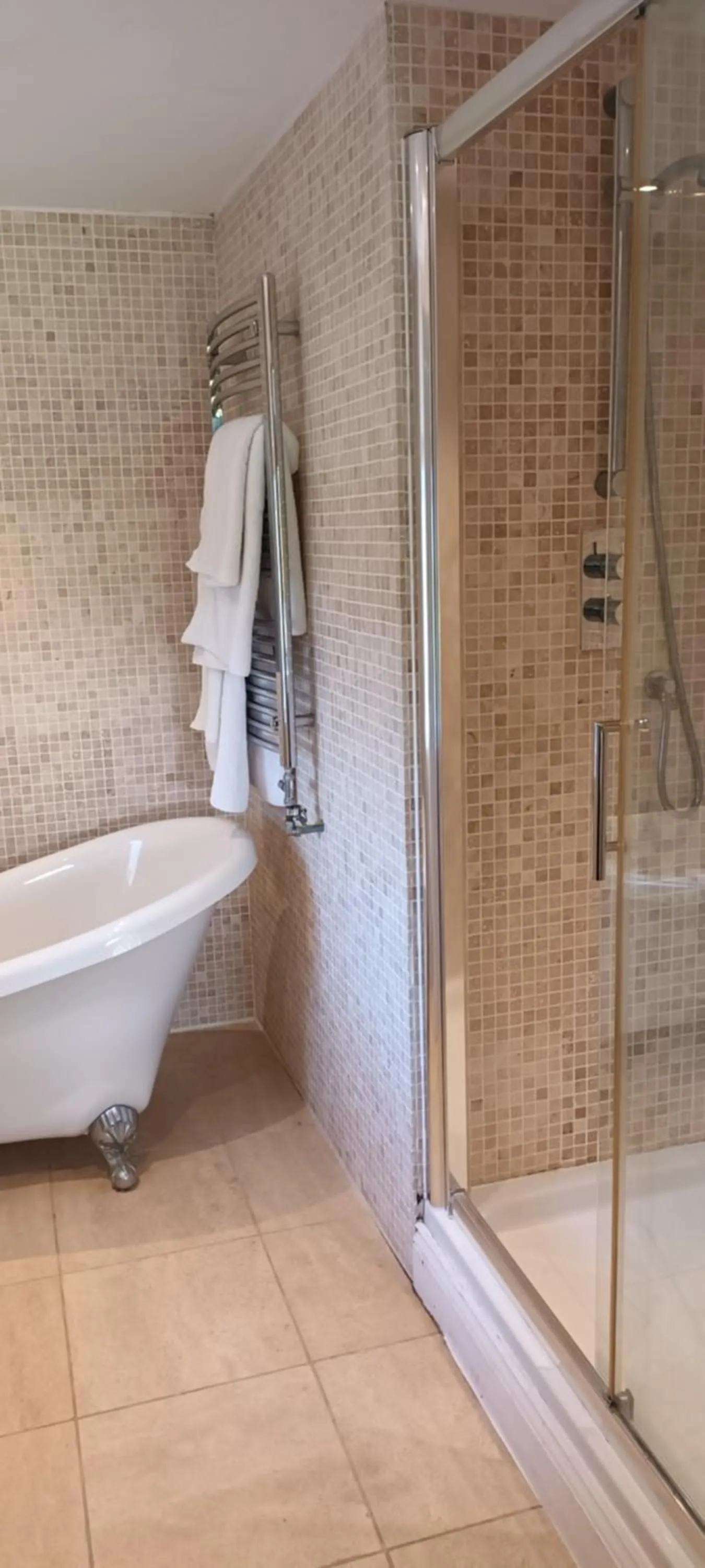 Bathroom in Riverdale Hall Hotel & Leisure