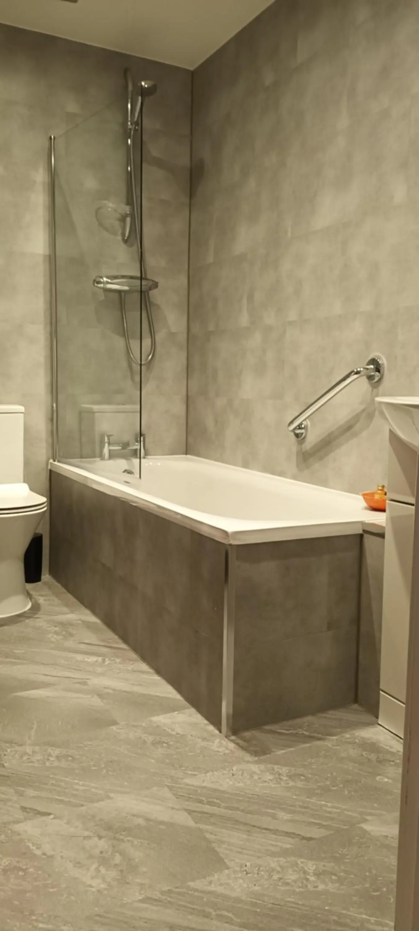 Bathroom in Riverdale Hall Hotel & Leisure