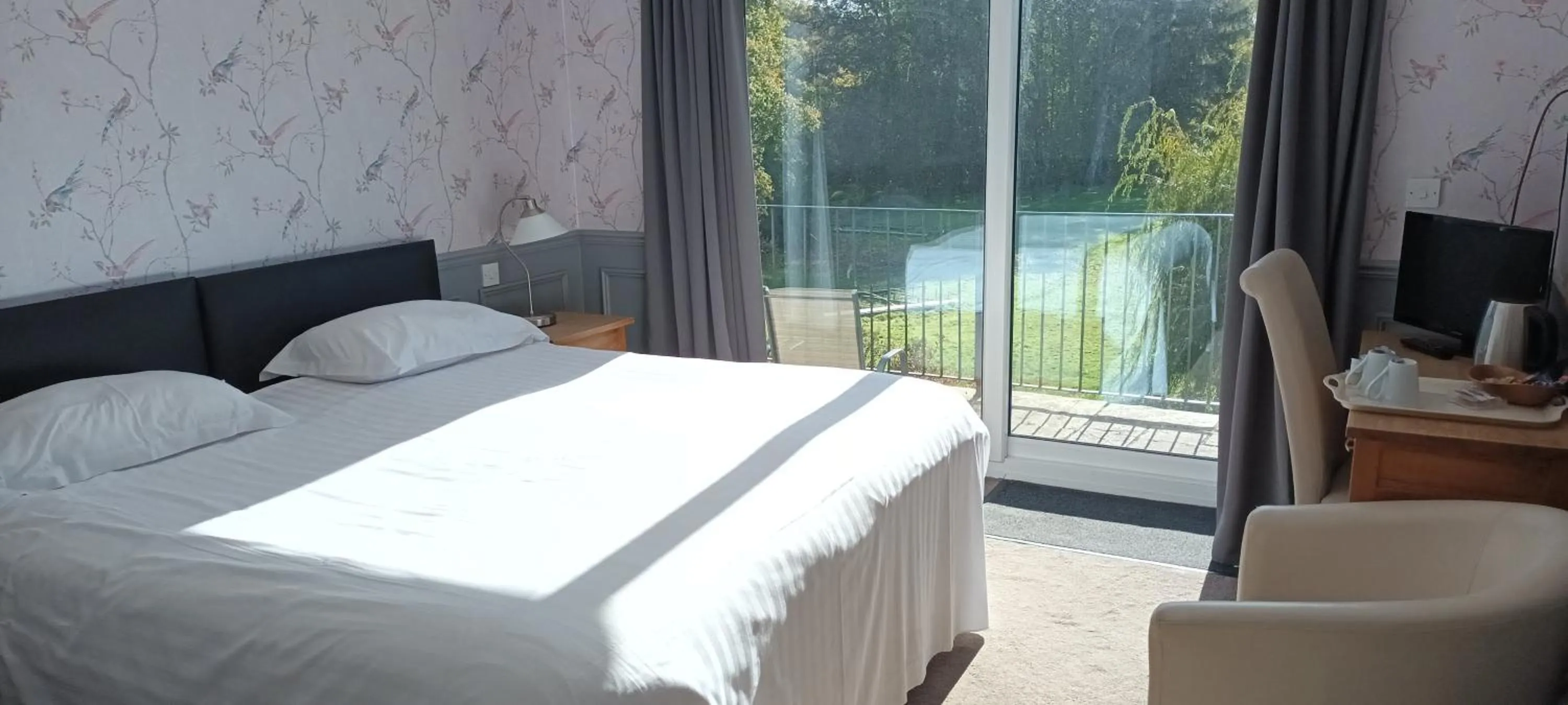 Bedroom, Bed in Riverdale Hall Hotel & Leisure