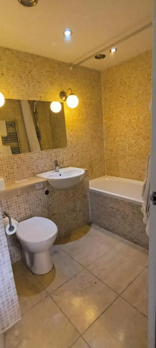 Bathroom in Riverdale Hall Hotel & Leisure