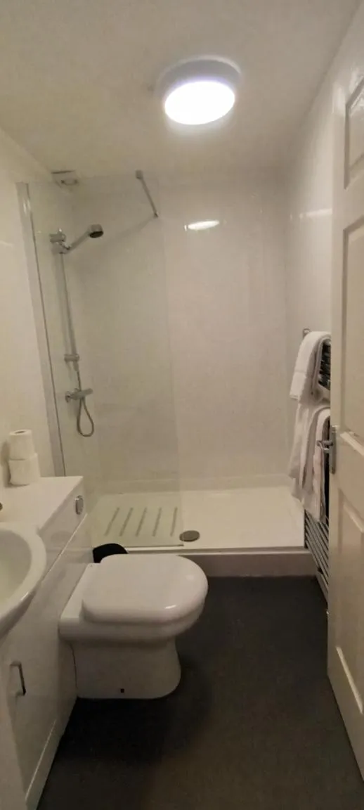 Bathroom in Riverdale Hall Hotel & Leisure