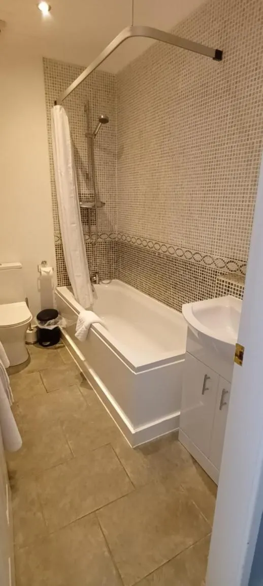 Bathroom in Riverdale Hall Hotel & Leisure