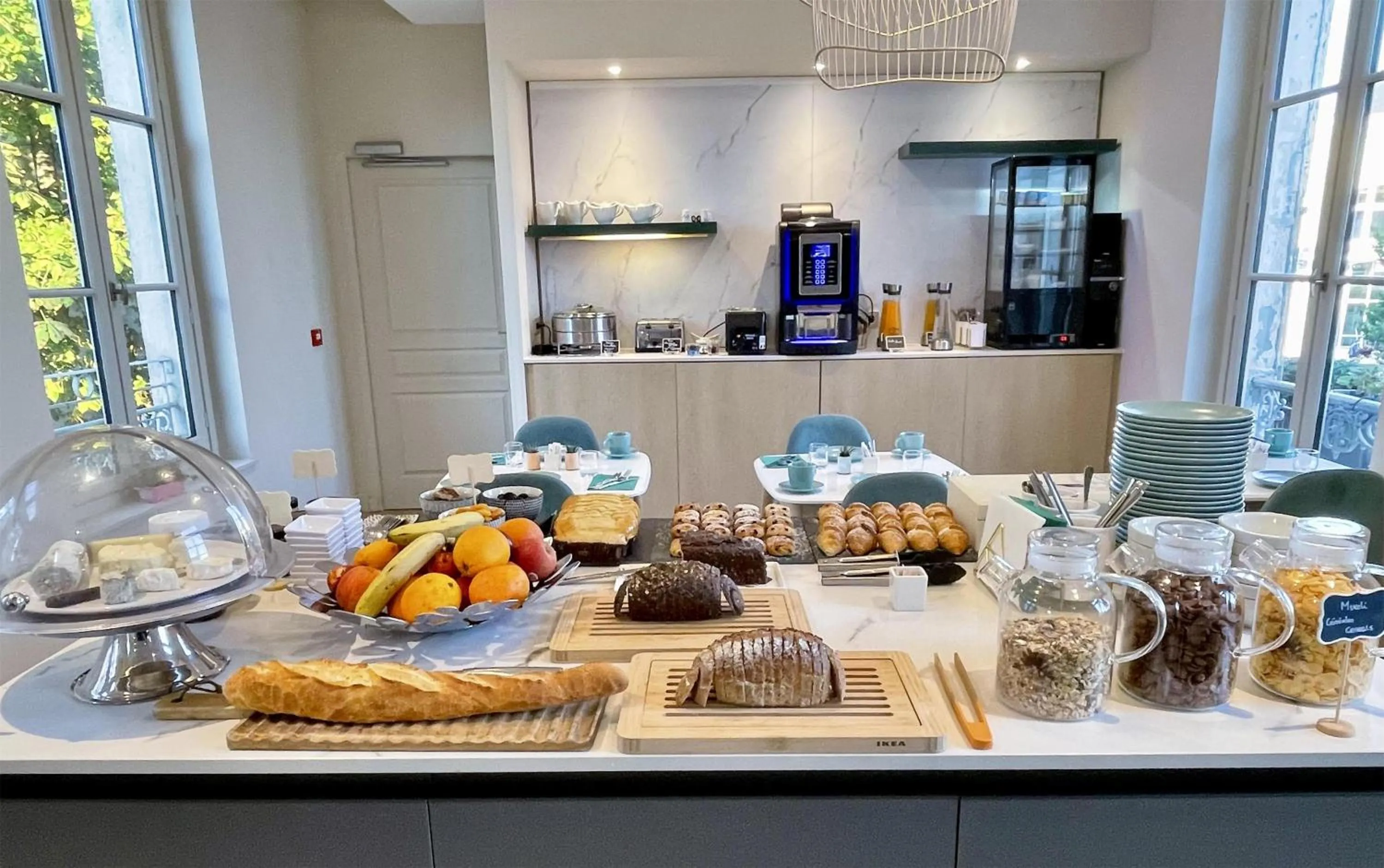 Breakfast in Best Western Blois Château