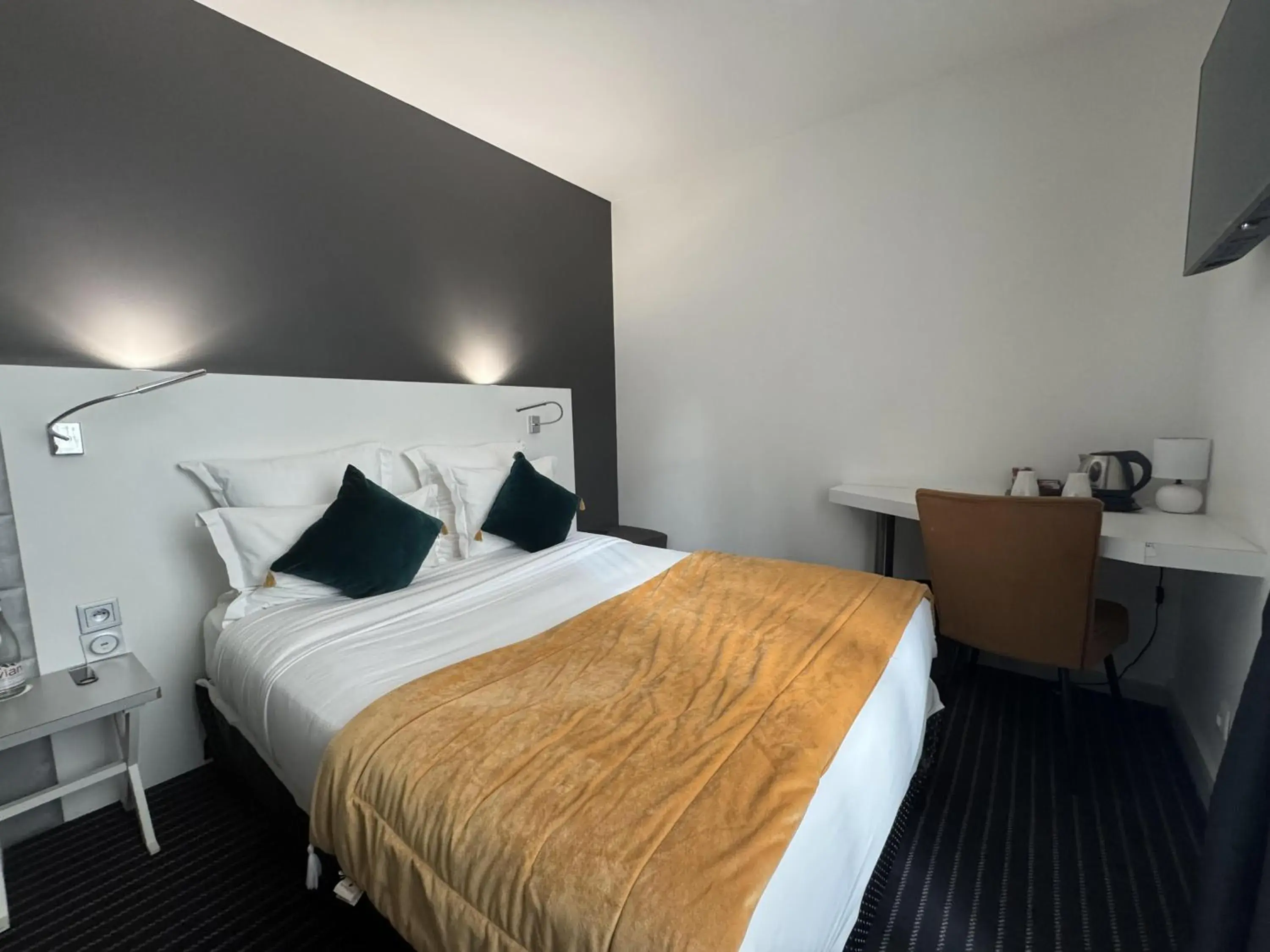 Standard Single Room in Best Western Blois Château Standard Single Room in Best Western Blois Château