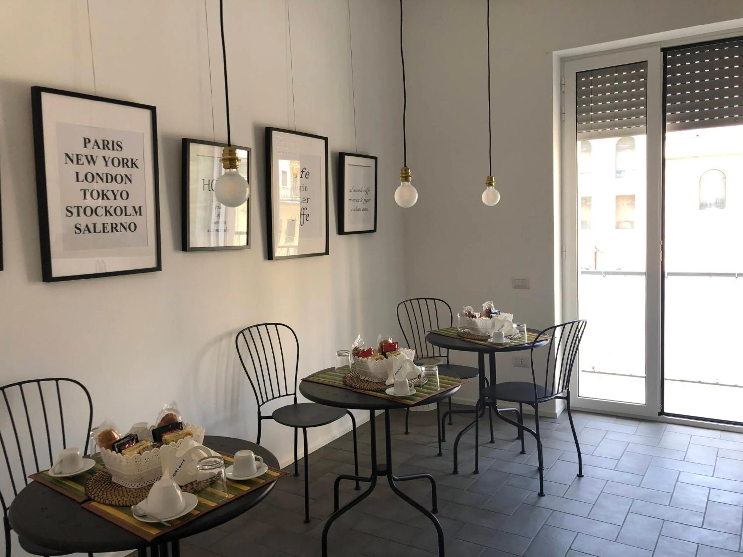 Kitchen or kitchenette in Salerno M'illumina