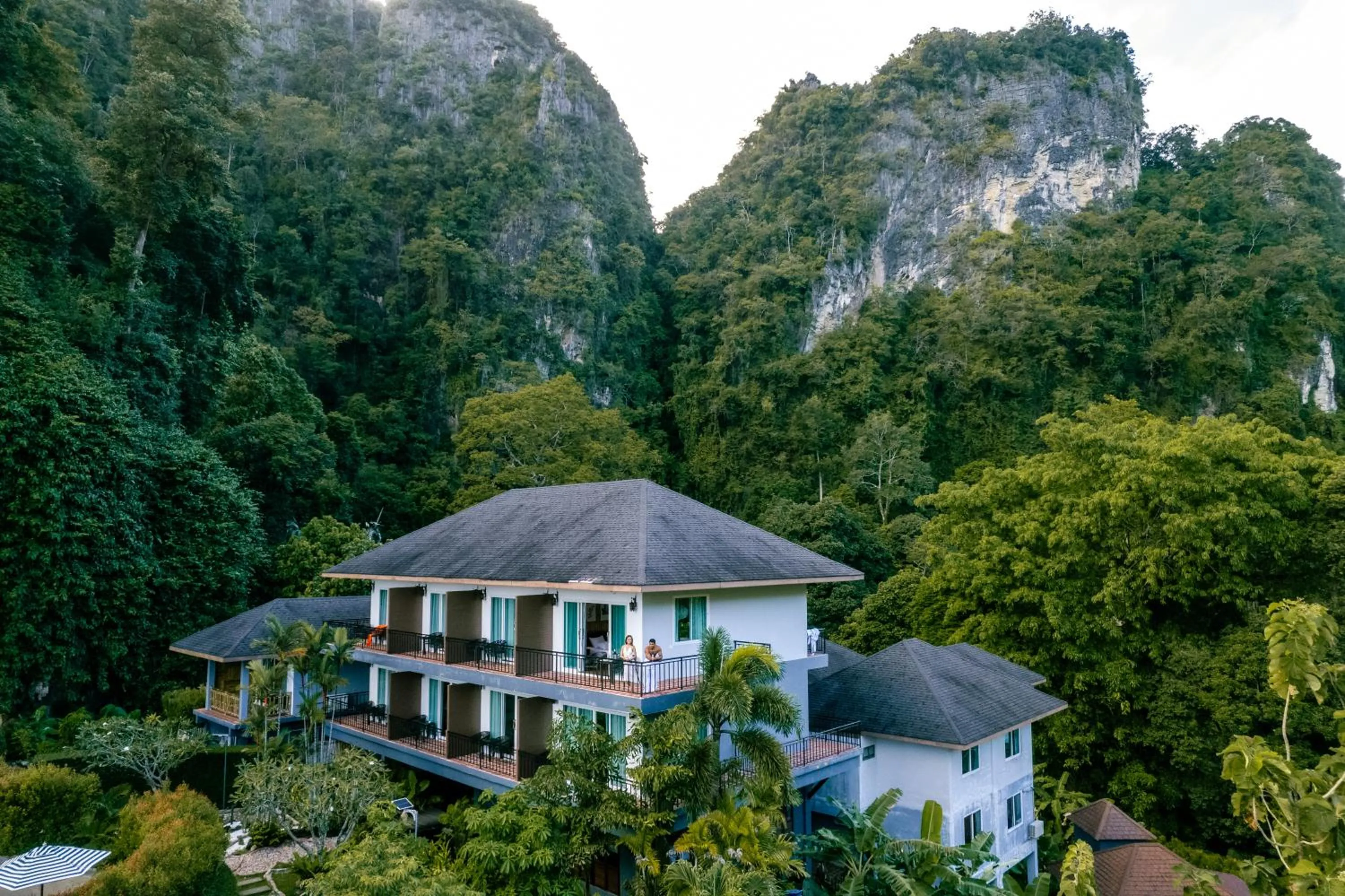 Property building in Railay Phutawan Resort