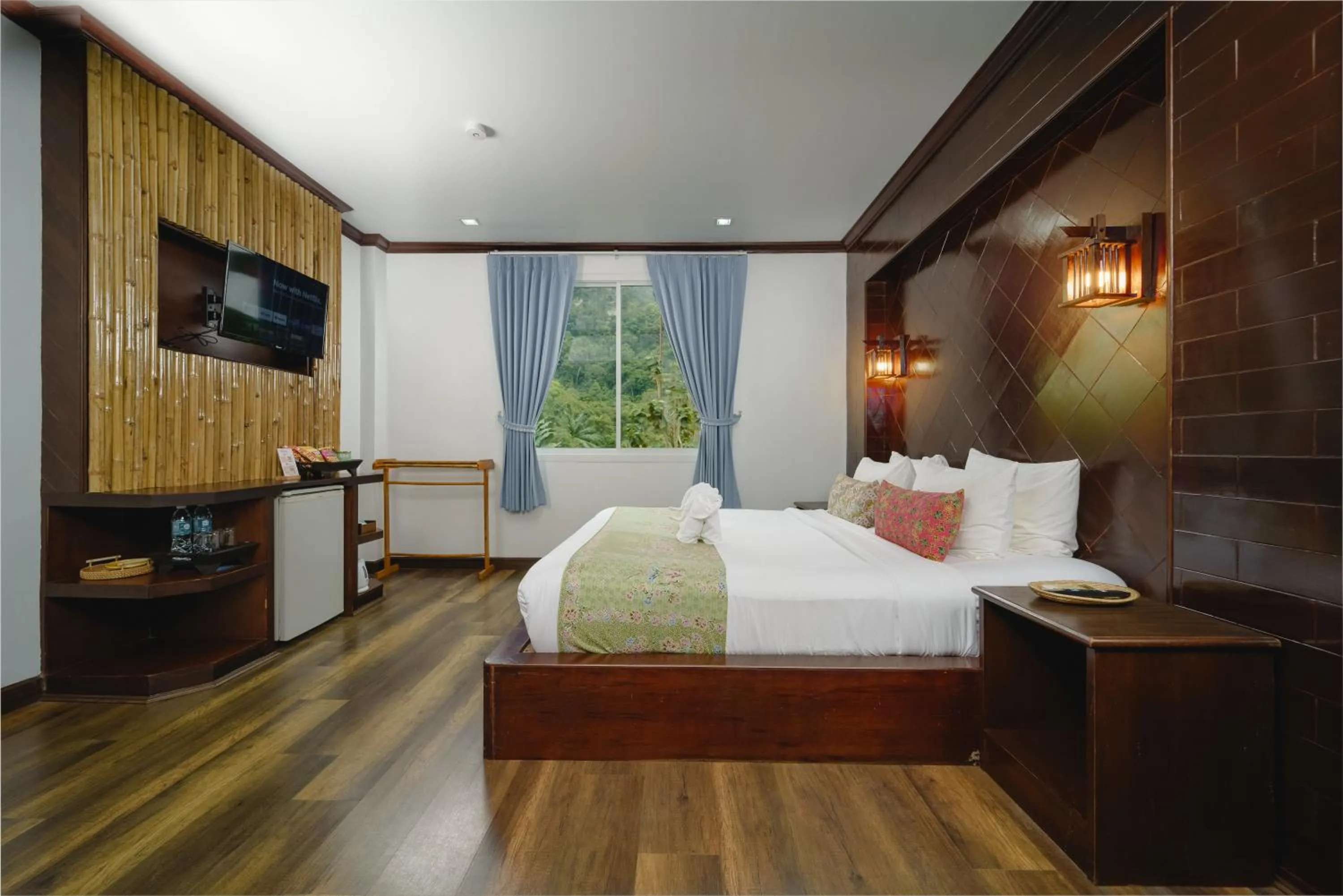 Bed in Railay Phutawan Resort